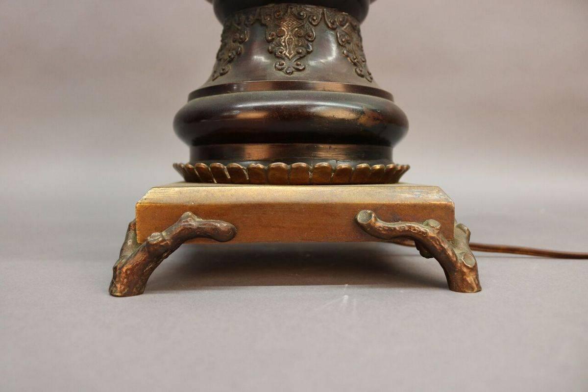 20th Century, Japanese Meiji Figural Bronze Electrified Oil Lamp 1