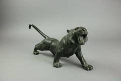 19e siècle:: Modèle japonais Meiji en bronze d'un tigre aux yeux de verre