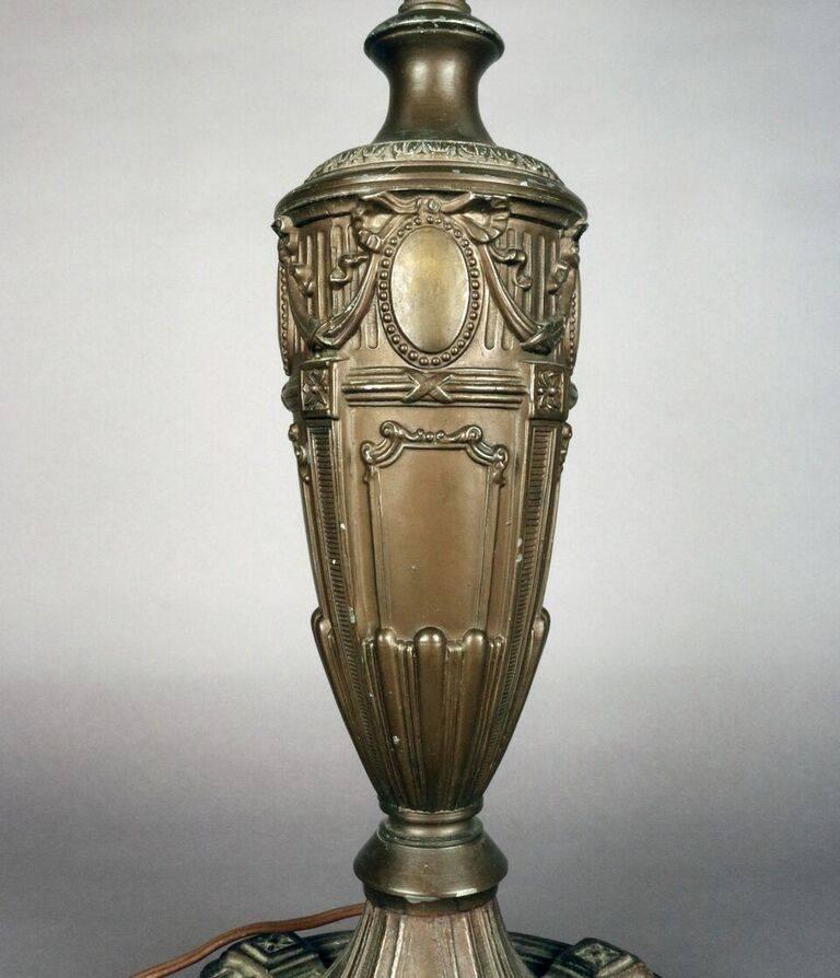 Cast Antique Art Nouveau Filigree Eight-Panel Two-Toned Slag Glass Lamp, circa 1910