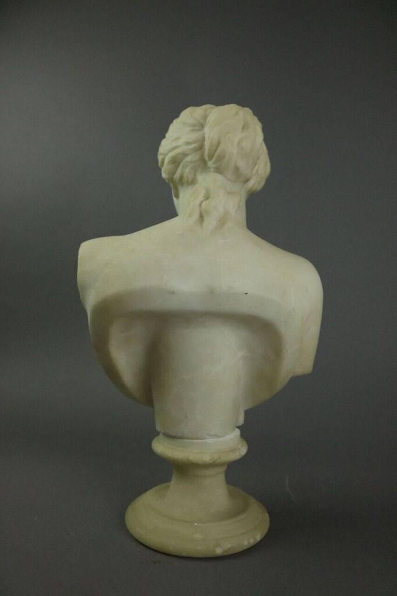 Antique Italian Classical Carved Alabaster Bust Venus De Milo, circa 1880 In Good Condition In Big Flats, NY