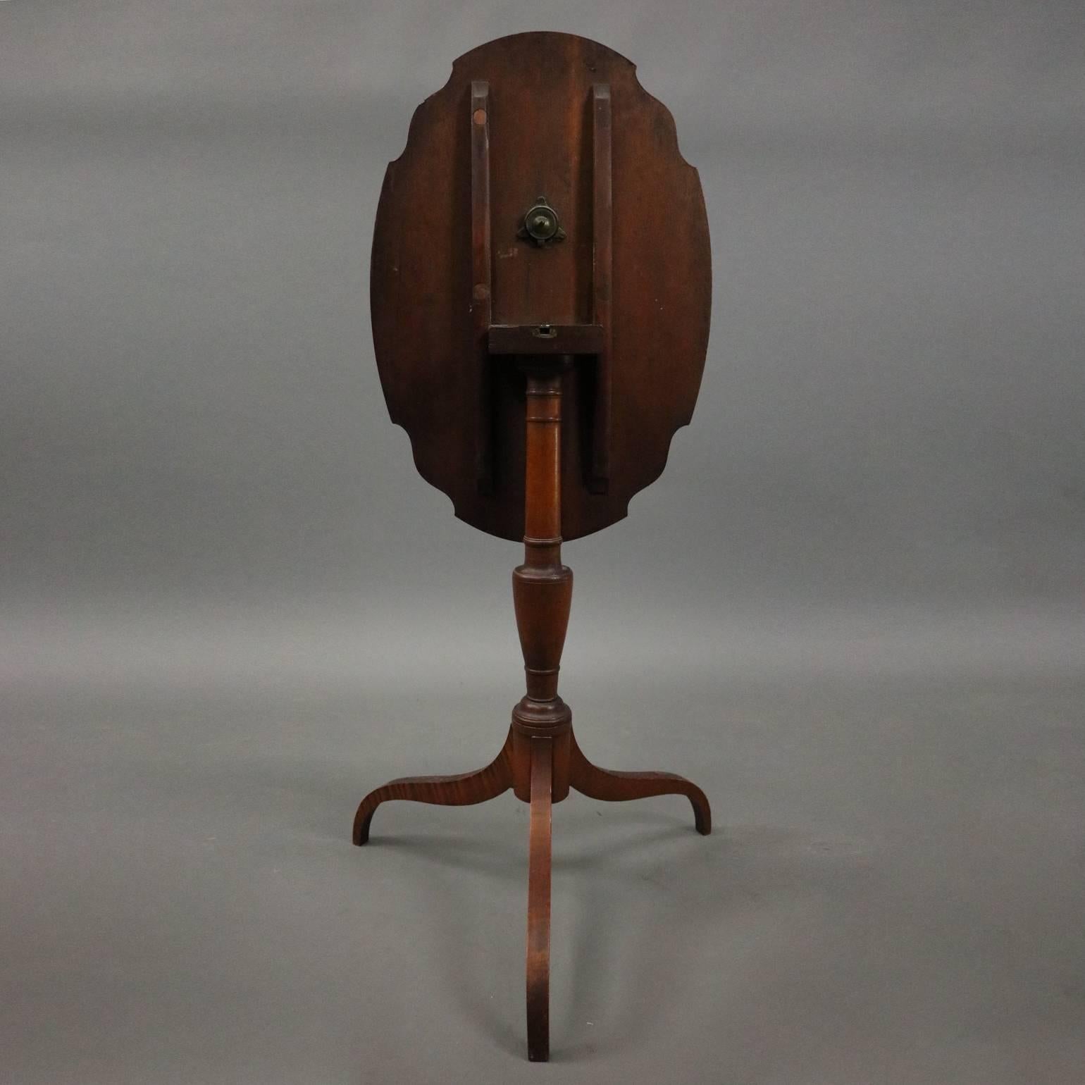 19th Century Antique Federal Tiger Maple Oval Tilt-Top Lamp Stand, circa 1850
