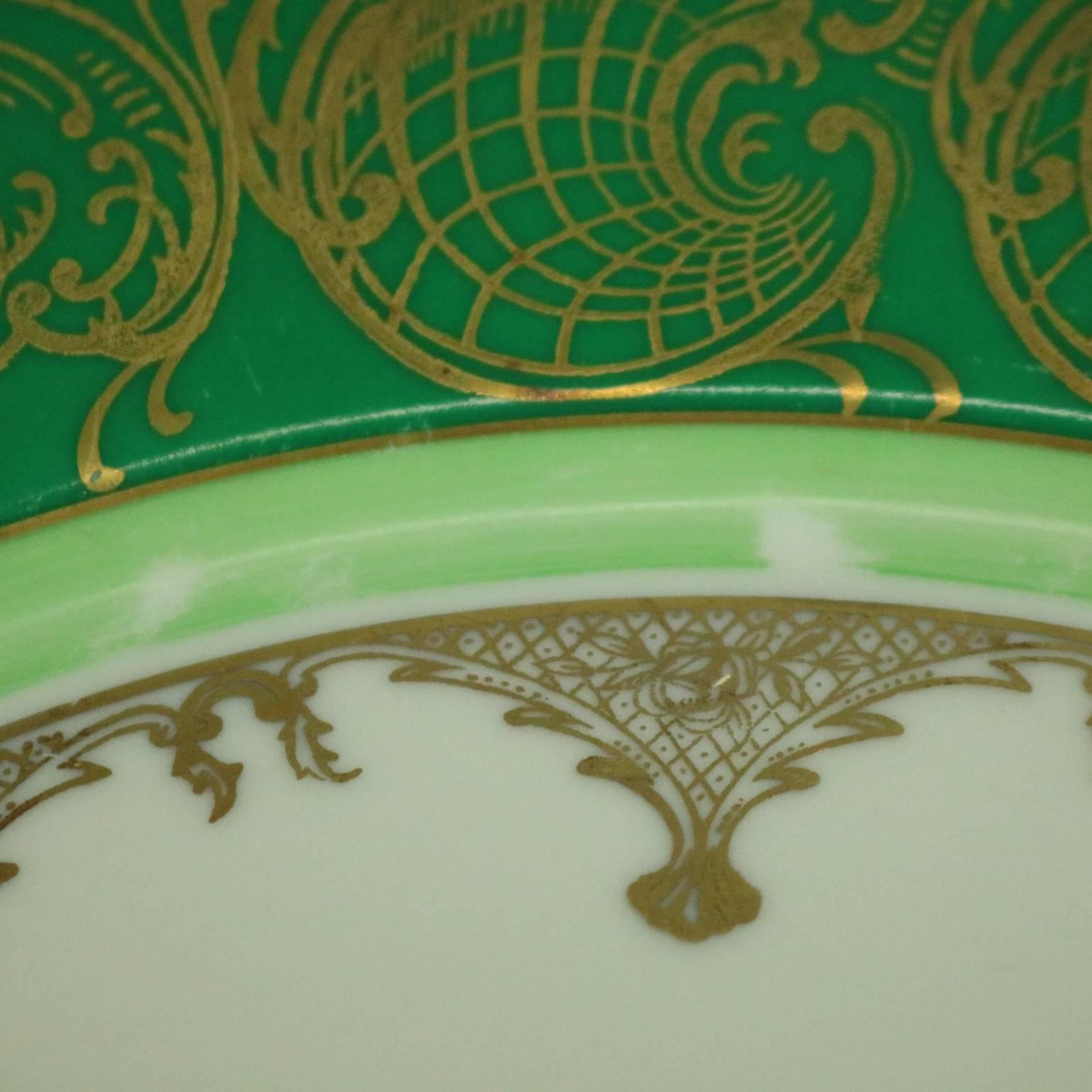 Eight Bavarian Gold Gilt Decorated Emerald Dinner Plates, Germany, circa 1890 In Good Condition In Big Flats, NY