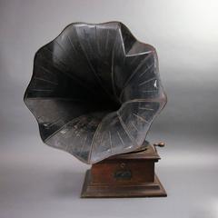 Antique Victor Victrola Phonograph Talking Machine with Tin Horn, circa 1900