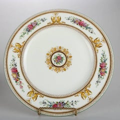 Antique Set of 11 Classical Wedgwood "Columbia" Gilt Porcelain Dinner Plates