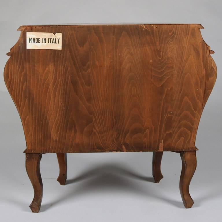 Italian Flame Mahogany Satinwood Banded Bombe Three-Drawer Stand In Good Condition In Big Flats, NY