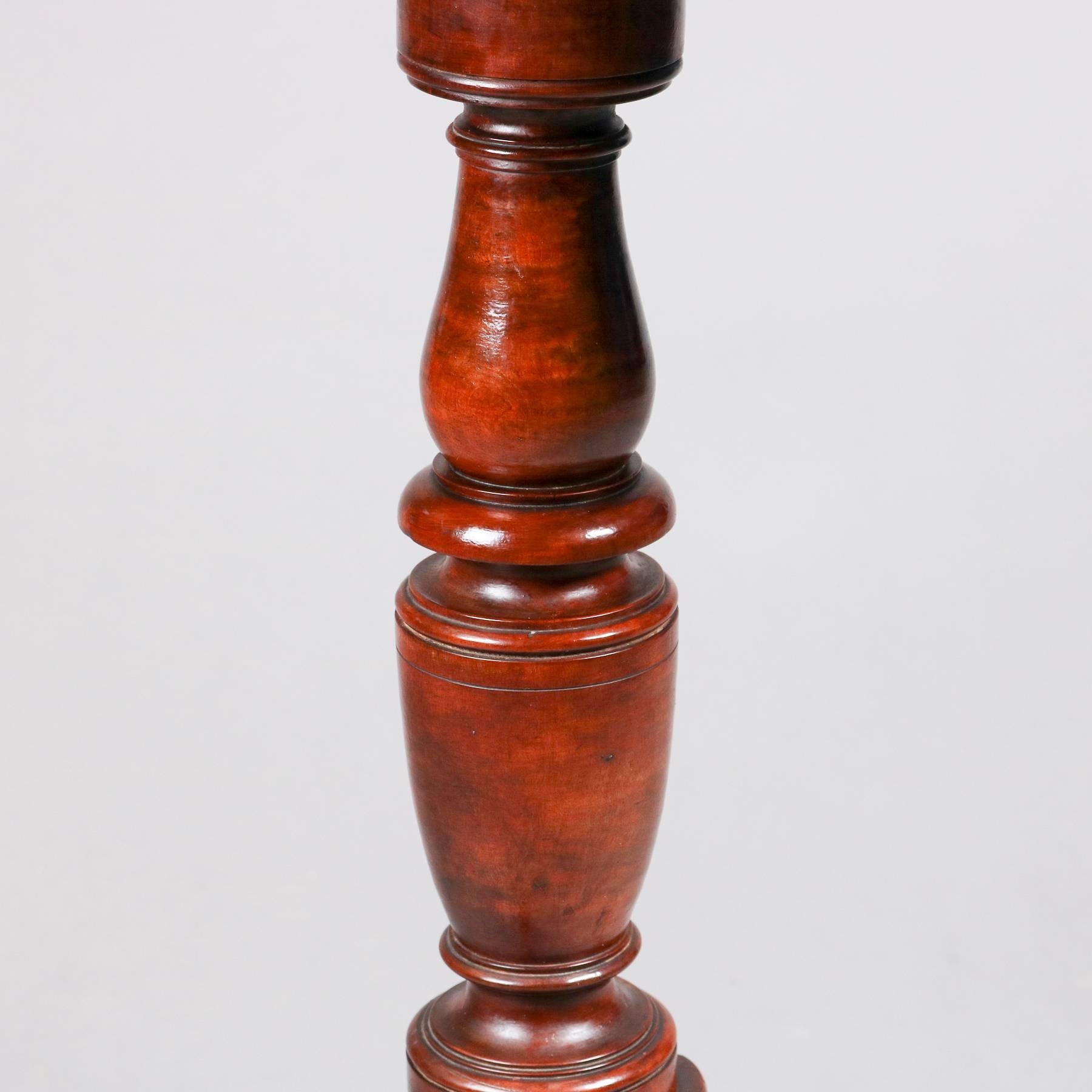 Antique Federal Mahogany Tilt-Top Spider Leg Candle Stand, 19th Century 2