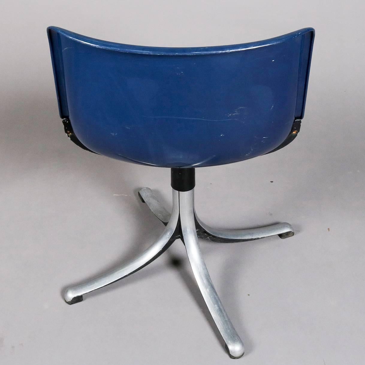 Set of Four, Mid-Century Modern Knoll School Bucket Chairs, 20th Century 1