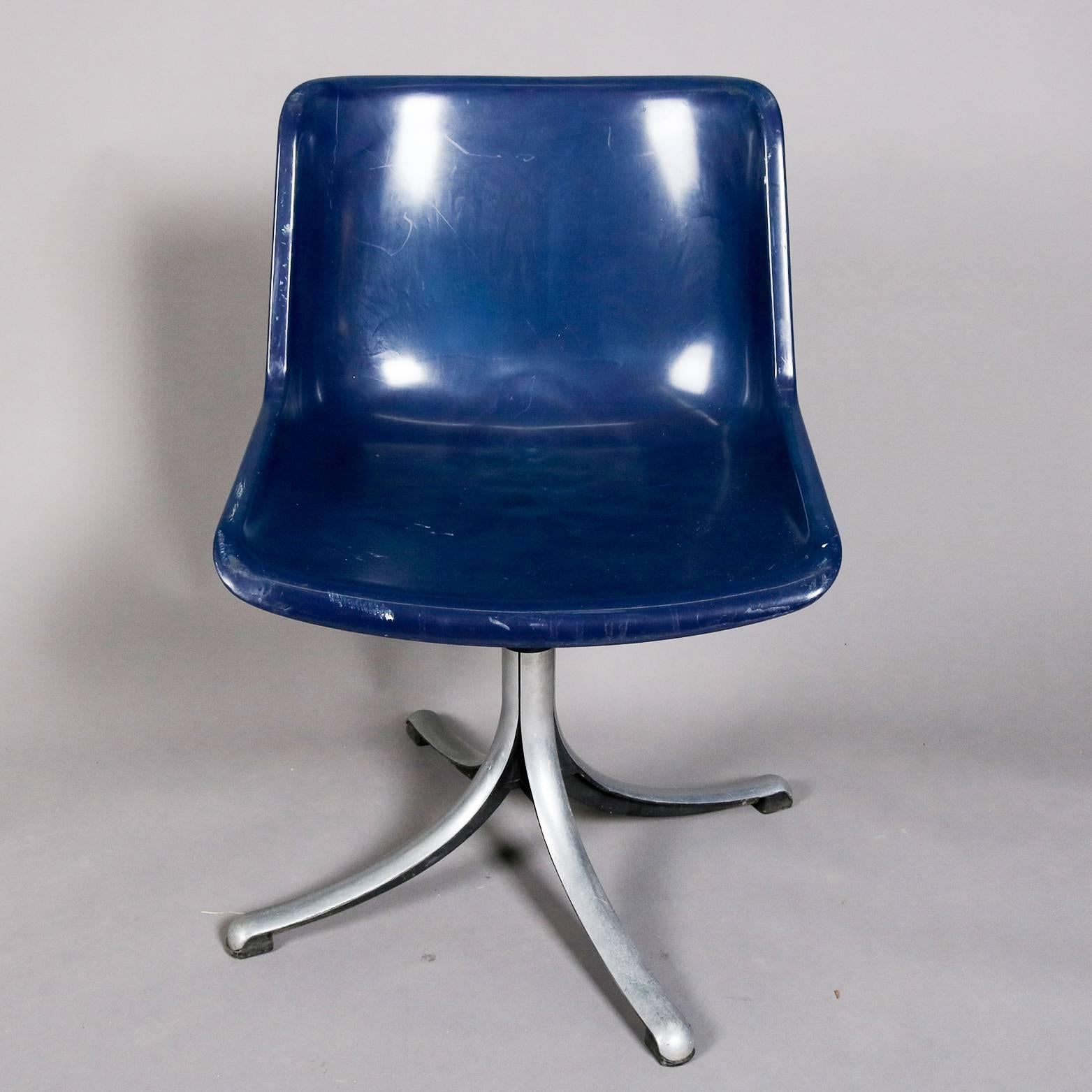 European Set of Four, Mid-Century Modern Knoll School Bucket Chairs, 20th Century