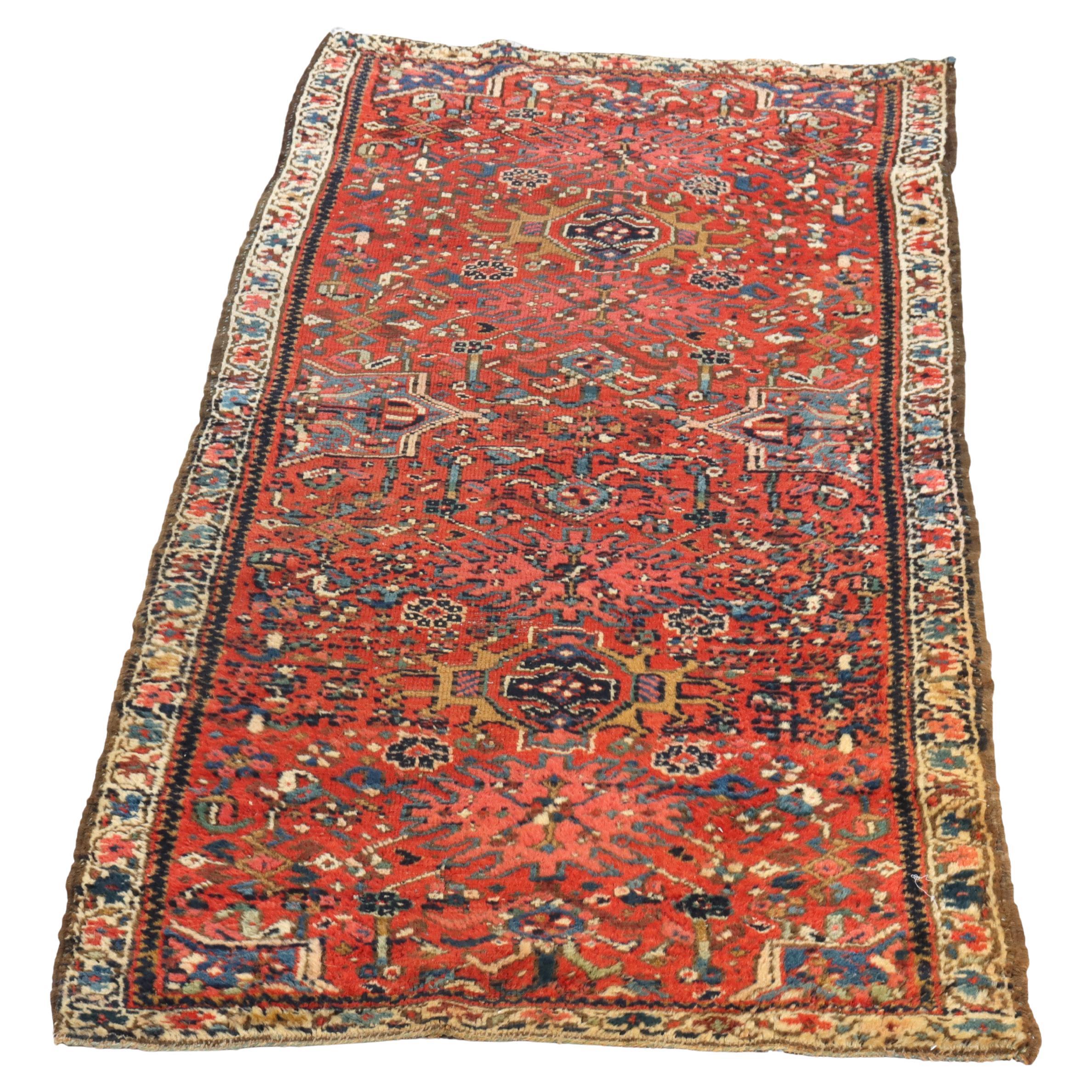 Antico tappeto orientale persiano Karaja Runner C1920 in vendita