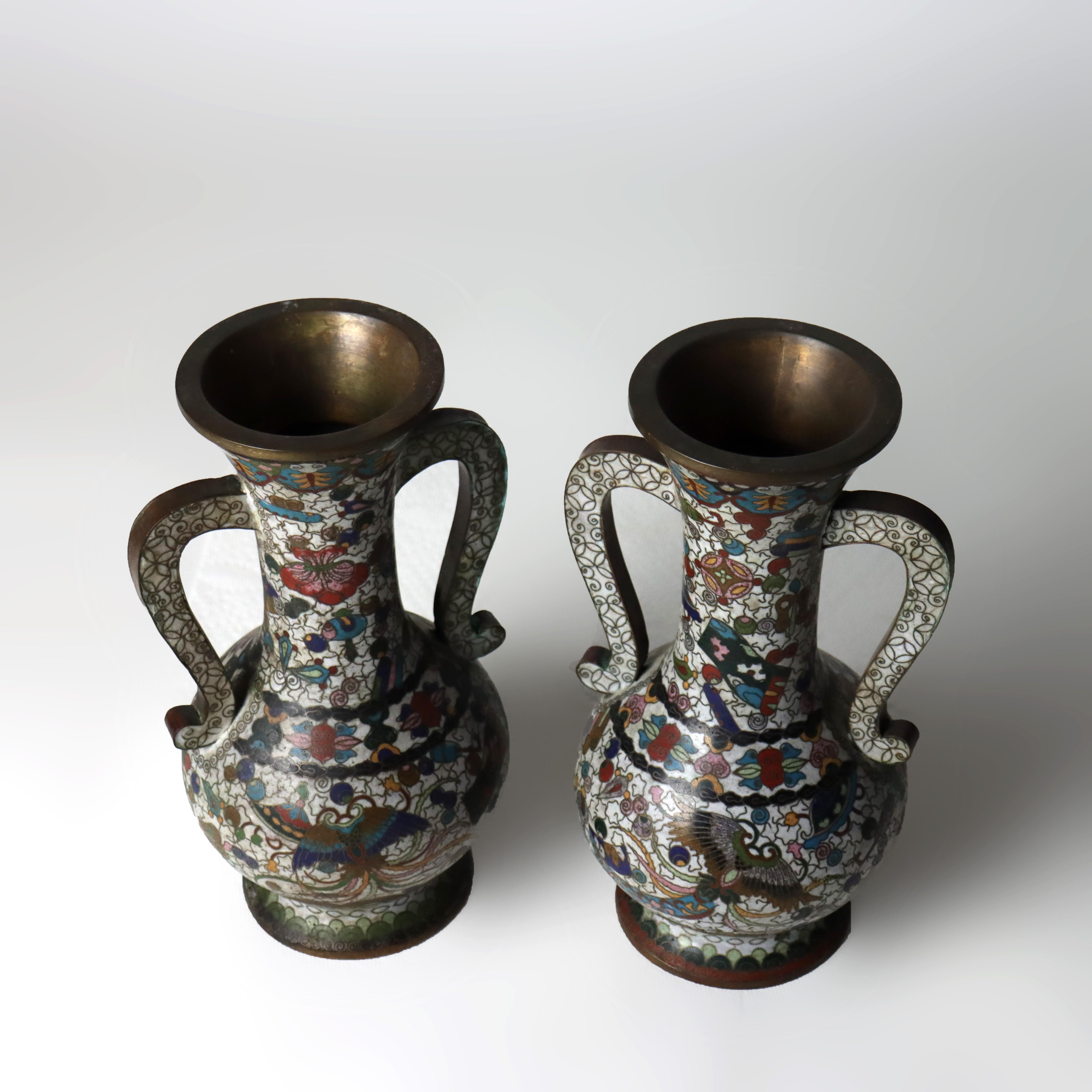 Paire de vases chinois anciens émaillés au cloisonné, signés C1900 en vente 3