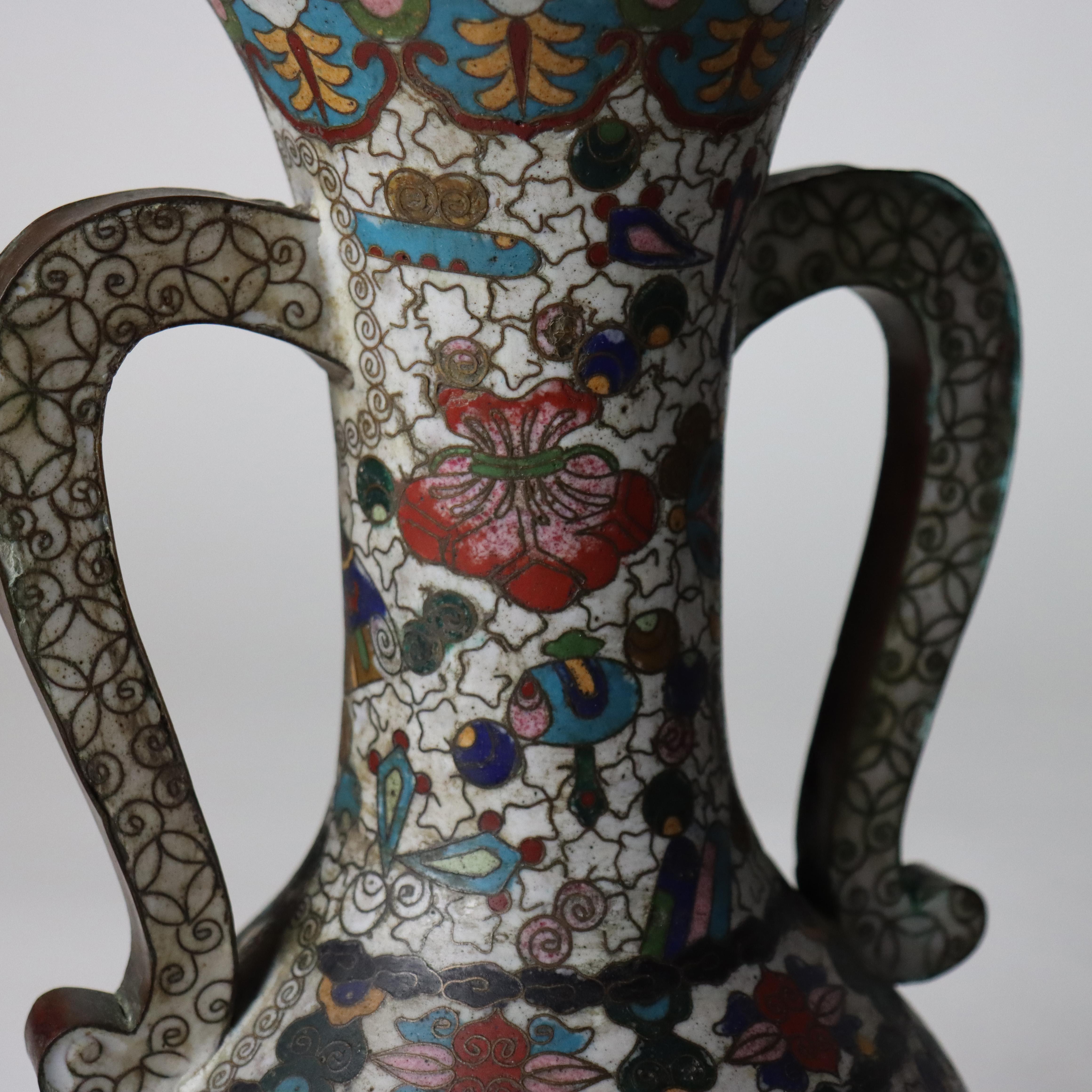 Métal Paire de vases chinois anciens émaillés au cloisonné, signés C1900 en vente