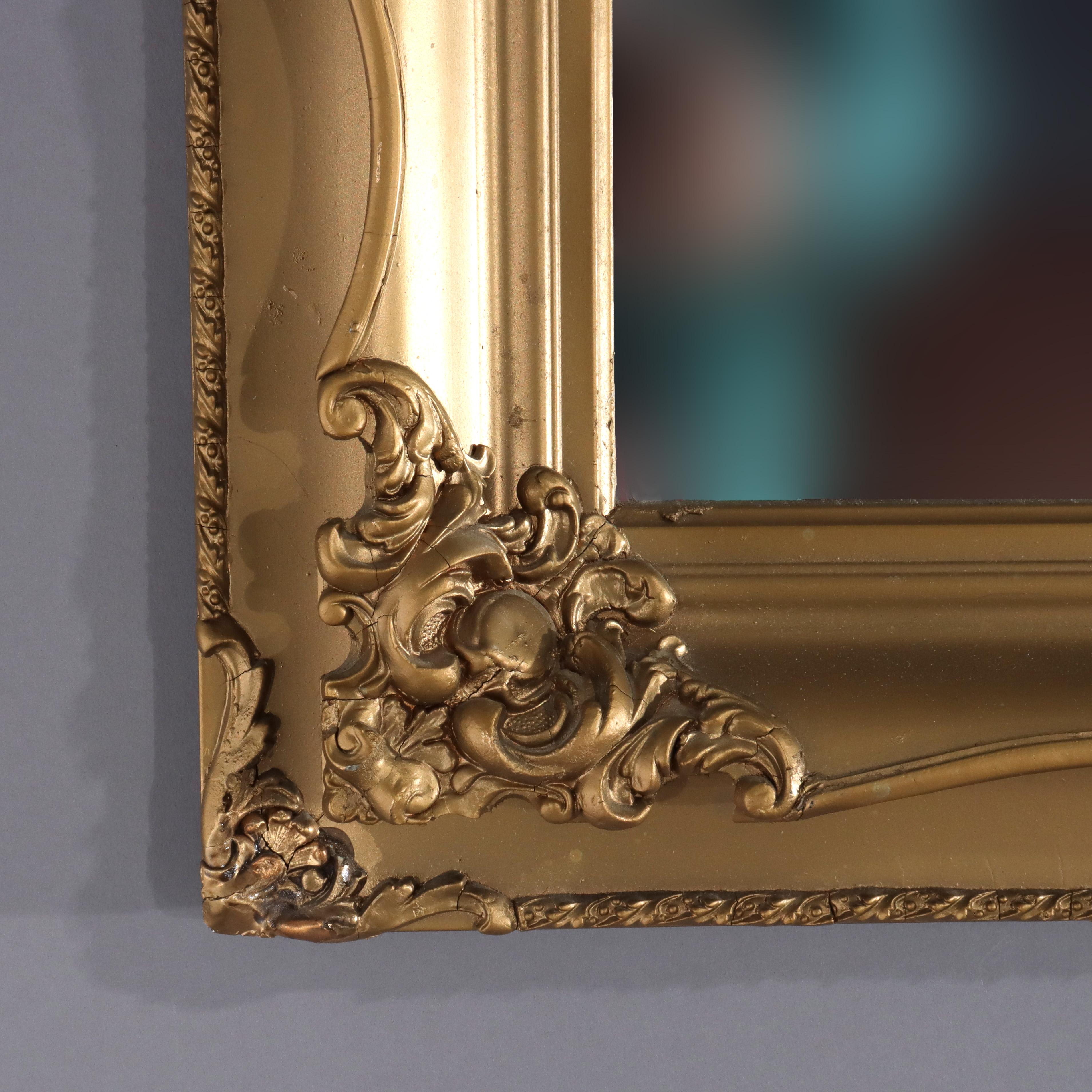 Antique Mirror Victorien dans un cadre en Wood Wood sculpté et doré C1890 Bon état - En vente à Big Flats, NY