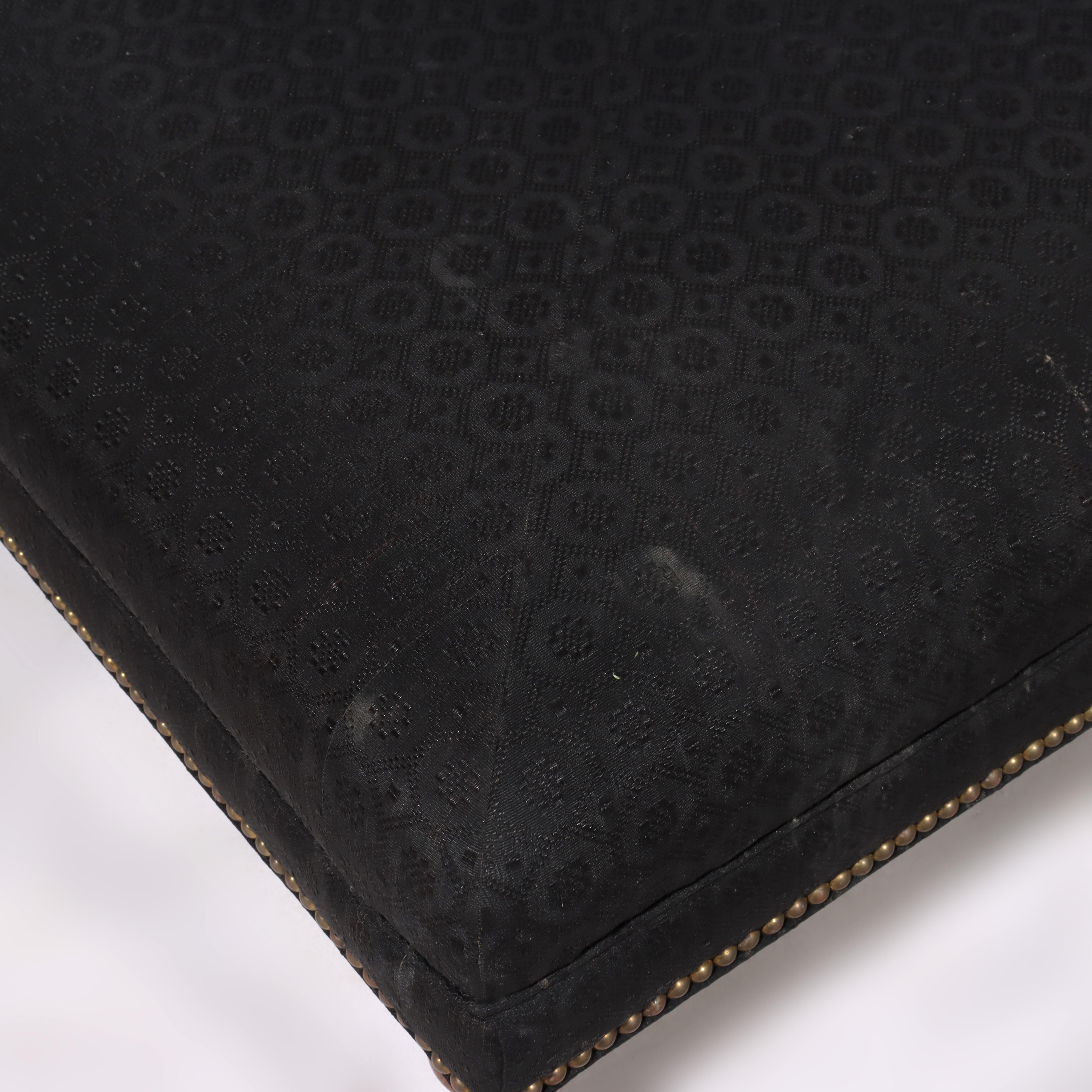 Ottoman surdimensionné Vintage Brunschwig & Fils Style Upholstering en acajou de style Sheraton en vente 1