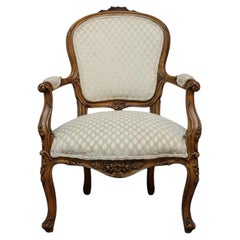Vintage-Sessel im französischen Rokoko-Stil aus geschnitztem Walnussholz, um 1950