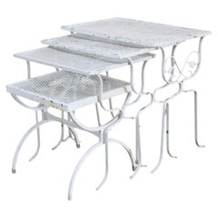 4 tables gigognes de jardin vintage Russell Woodard, à structure métallique, non signées, vers 1960