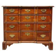 Commode Knob Creek de style Chippendale en merisier, à façade en blocs, 4 tiroirs, vers 1930