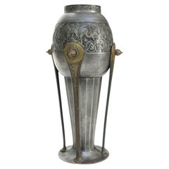 Ästhetisches Gefäß im ägyptischen Revival-Stil „Britannia“ von WMF (zugeschrieben), aus verschiedenen Metallen, mit offenem Boden