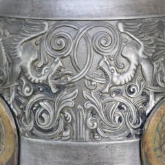 Ästhetisches Gefäß im ägyptischen Revival-Stil „Britannia“ von WMF (zugeschrieben), aus verschiedenen Metallen, mit offenem Boden