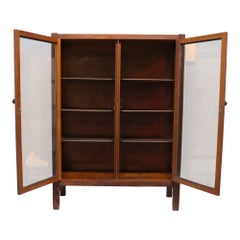 Arts & Crafts Mission Oak Stickley Style 2-Door China Cabinet C1900