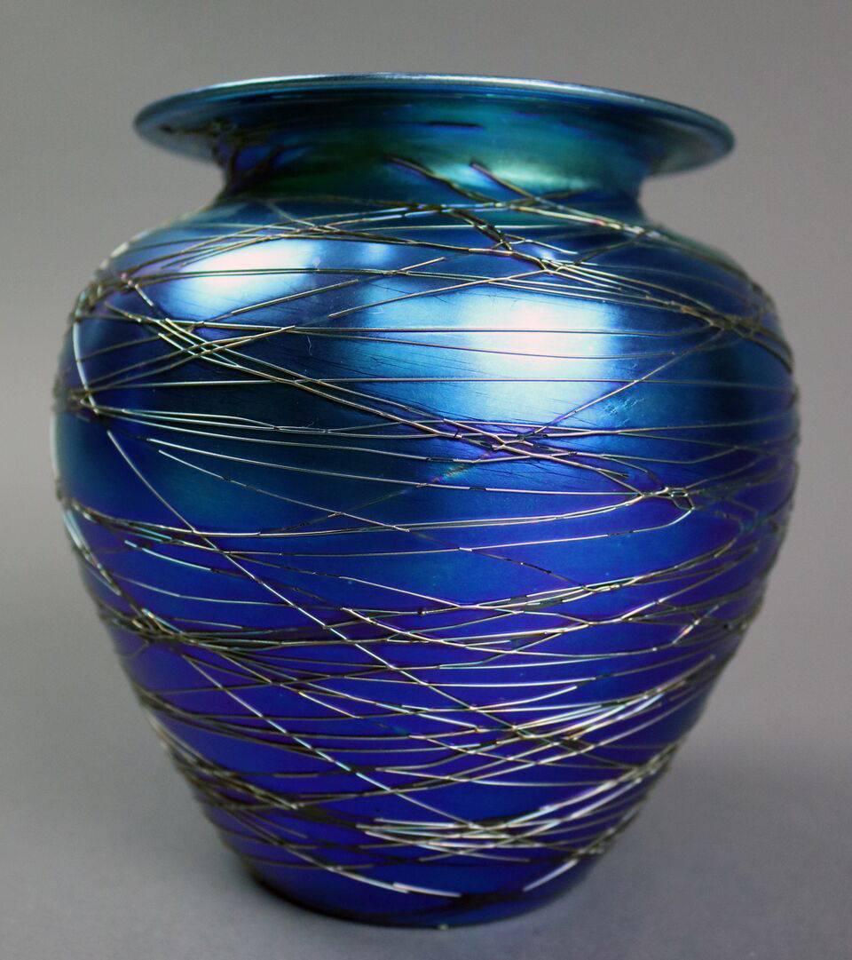 Pair of Antique Durand Threaded Art Glass Vases, Early 20th Century In Good Condition In Big Flats, NY