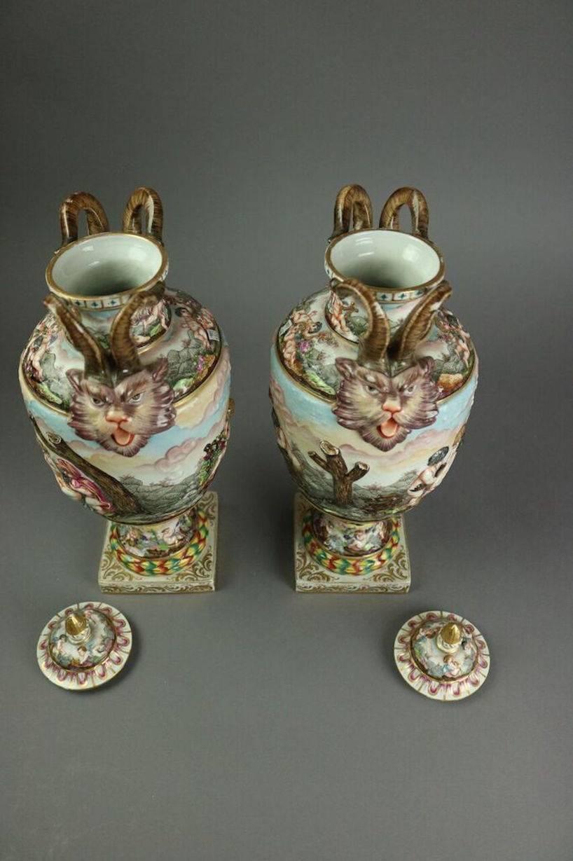 Pair of Italian Capodimonte Lidded Hand-Painted Porcelain Urns, 19th Century 1