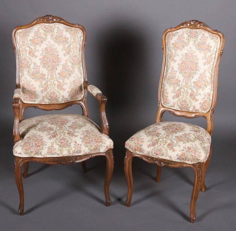 Large Set of 16 French Louis XV Walnut Upholstered Chairs, Early 20th Century In Good Condition In Big Flats, NY