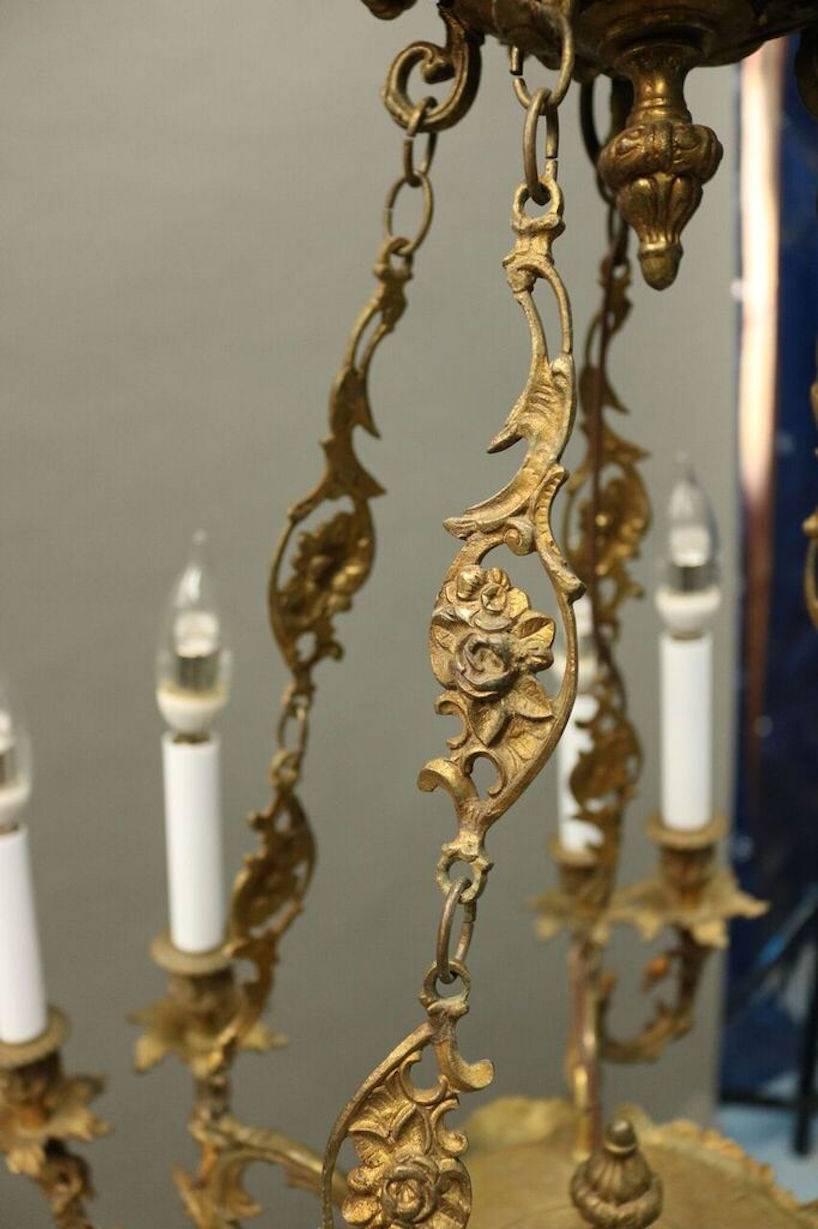 French Rococo Style Foliate Bronze Ten-Light Chandelier, Early 20th Century In Good Condition In Big Flats, NY