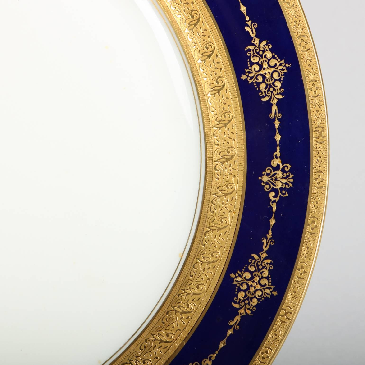 12 C. Ahrenfeldt Limoges for Ovington's Cobalt & Gilt Dinner Plates 20th Century In Good Condition In Big Flats, NY