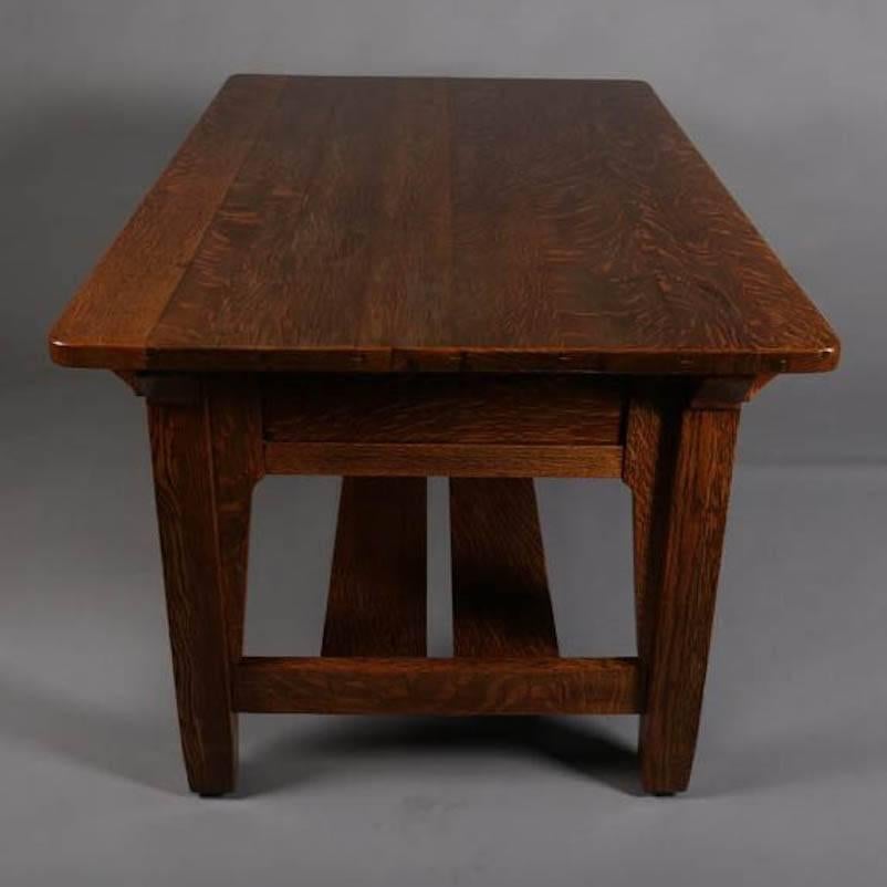 Arts and Crafts Stickley Brother's Mission Oak Library Table, #2502, circa 1910 In Good Condition In Big Flats, NY