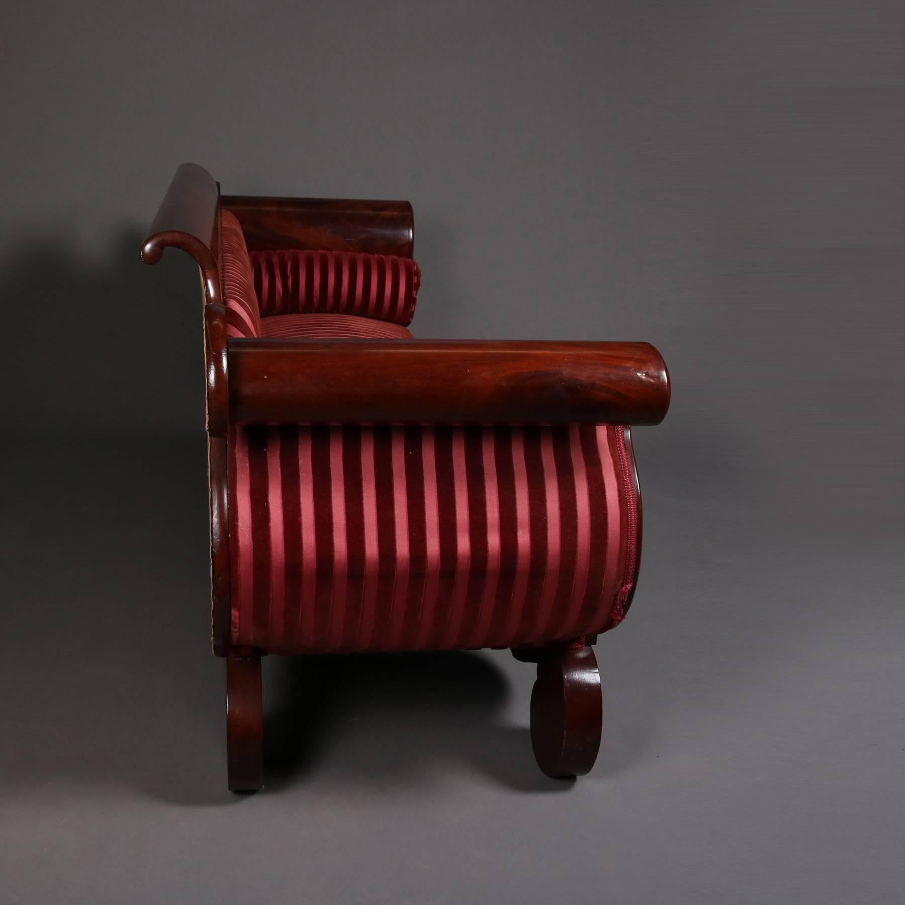 Antique Joseph Meeks & Co. Flame Mahogany Classical Empire Sofa, 19th Century In Good Condition In Big Flats, NY