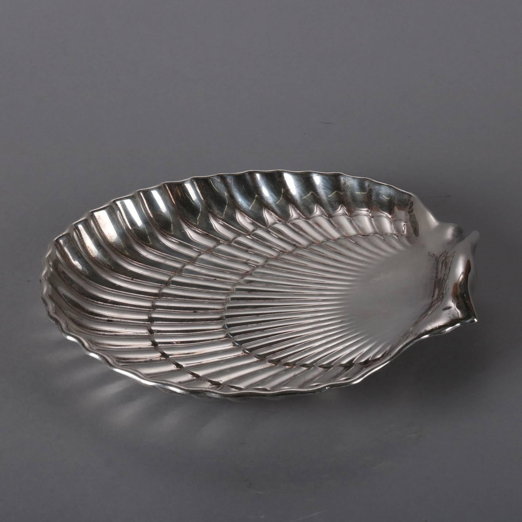Antique Gorham Sterling Silver Scallop Shell Form Dresser Tray, Hallmarks, 15toz In Good Condition In Big Flats, NY