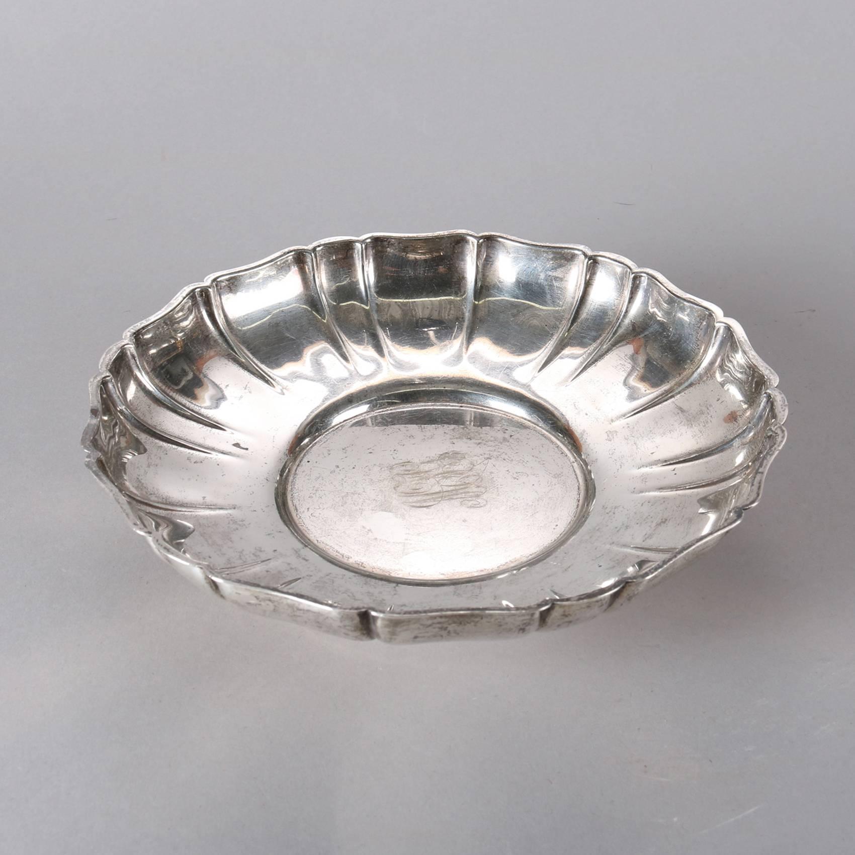 Antique Sterling Silver Footed and Scalloped Centre Bowl by Wallace, 16toz In Good Condition In Big Flats, NY