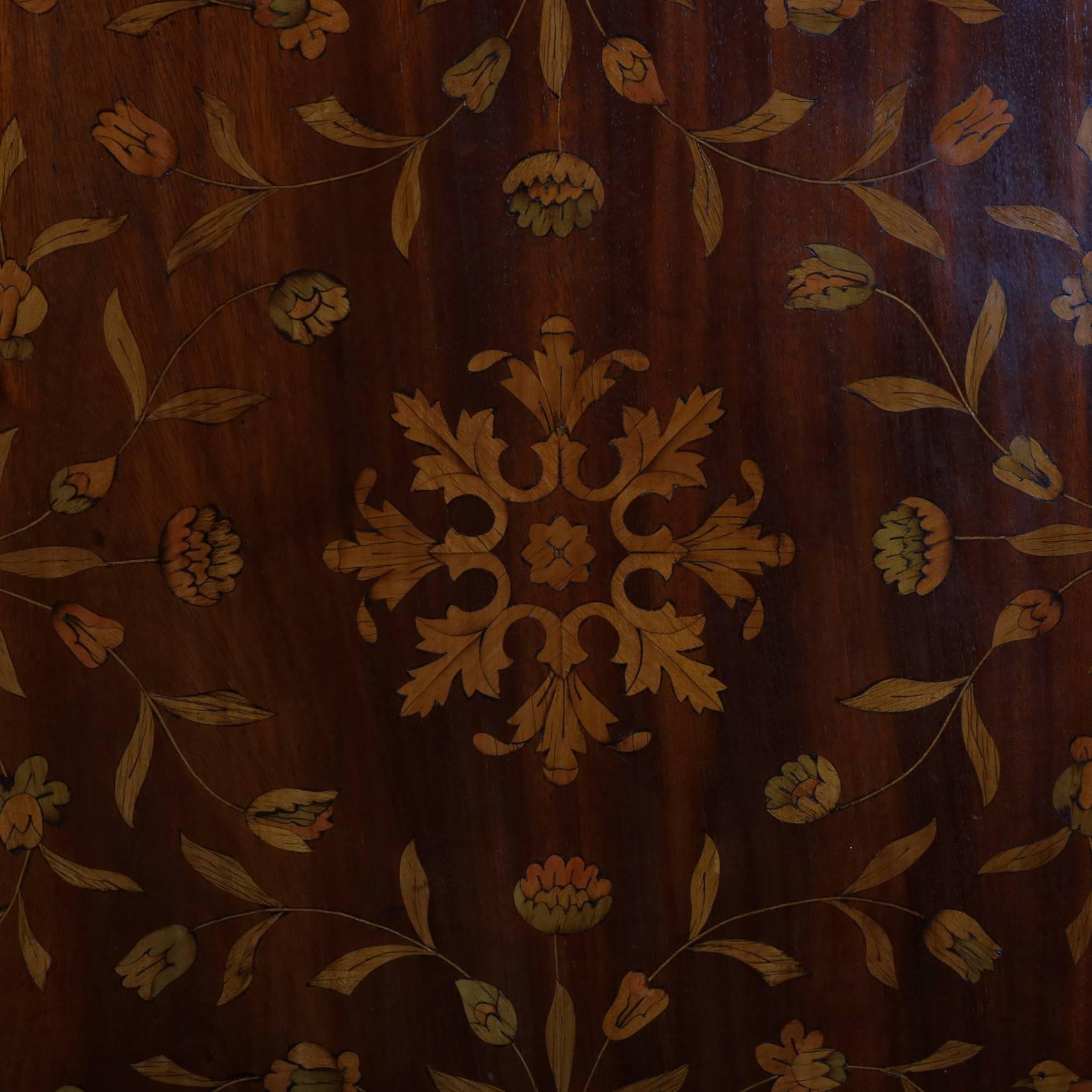 Antique Mahogany & Satinwood Floral Marquetry Inlaid Tilt-Top Table 19th Century 3