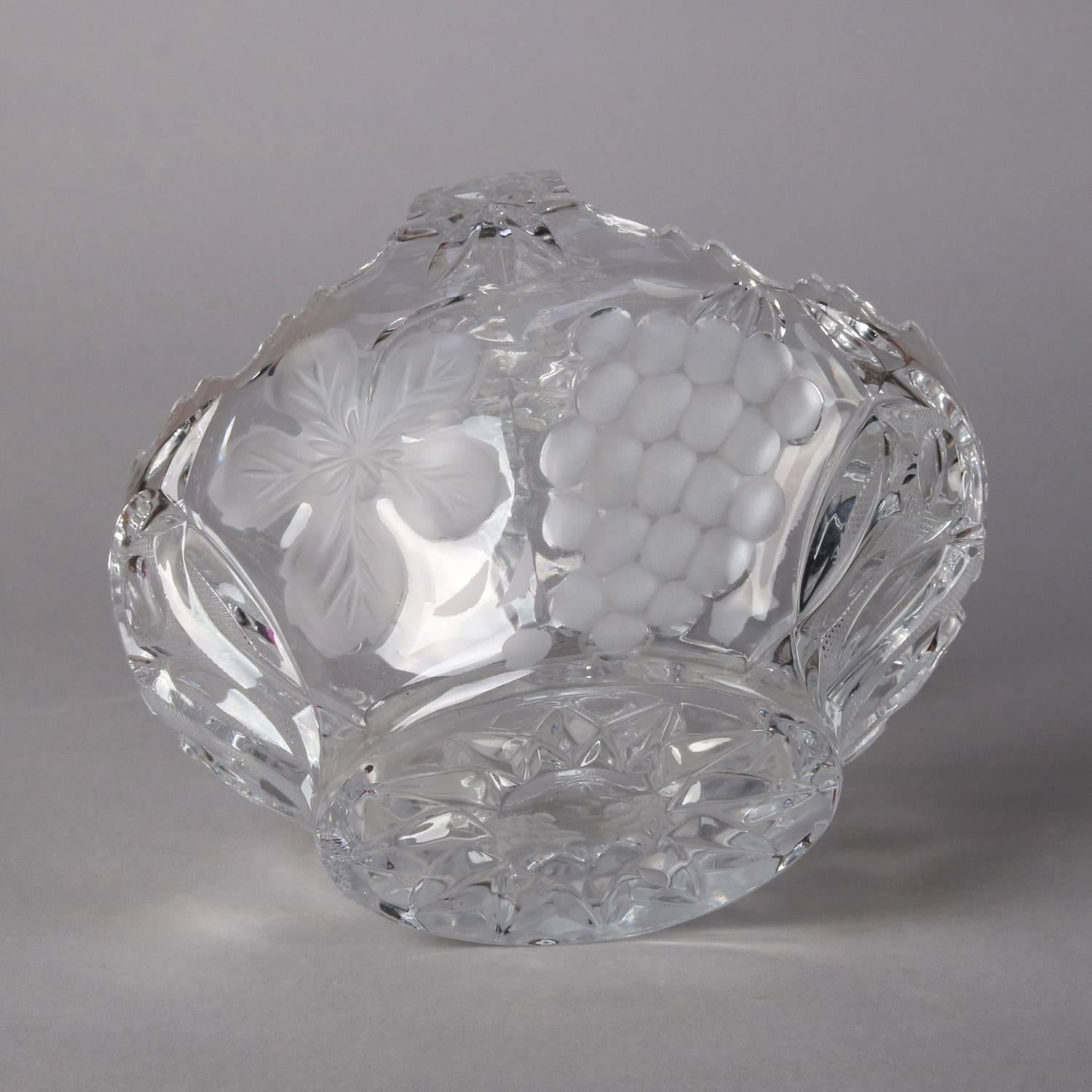 Hawkes School Cut and Etched Grape and Floral Crystal Basket, 20th Century In Good Condition For Sale In Big Flats, NY