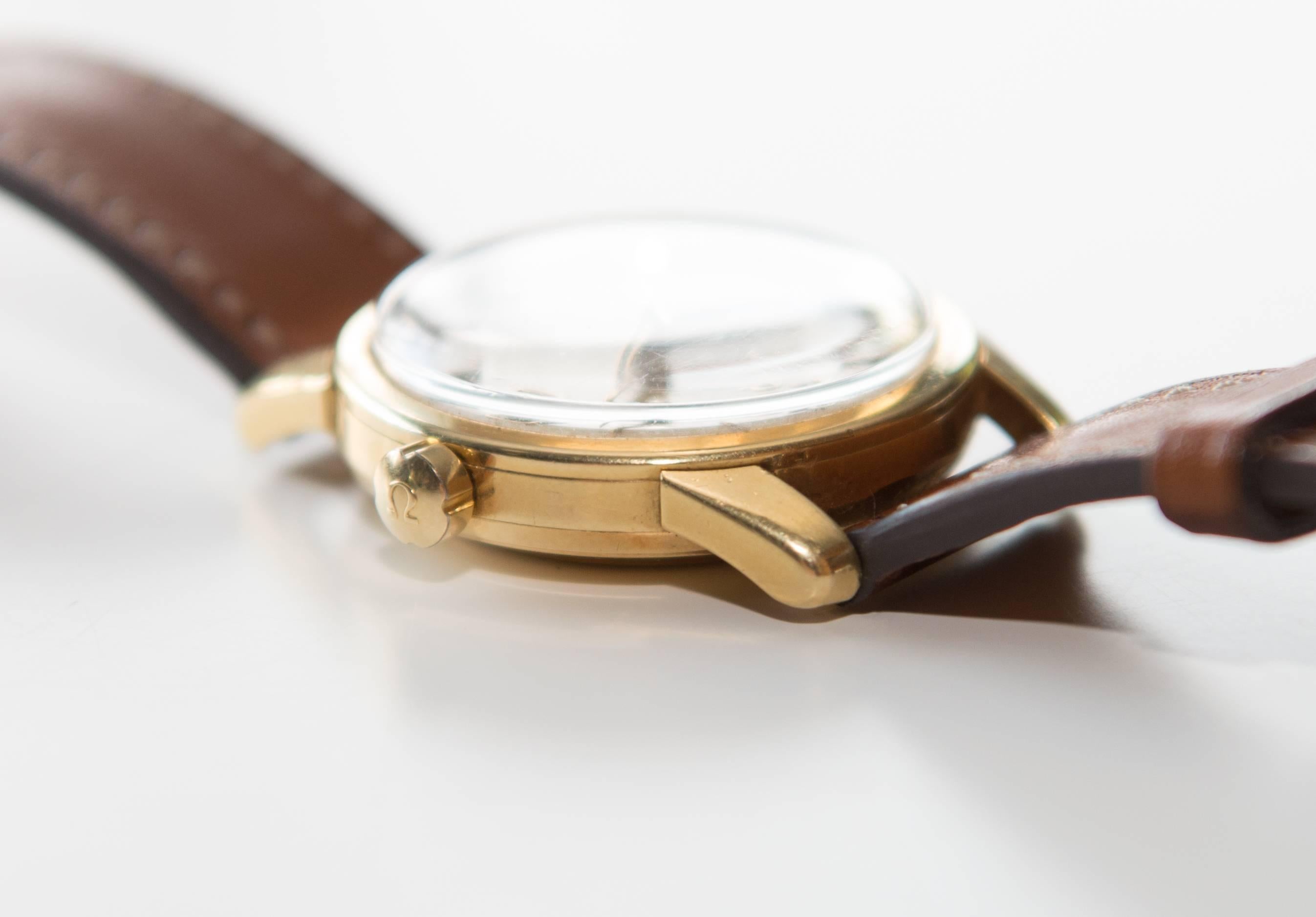 20th Century Omega Seamaster Calendar 2849SC 18-Karat Gold, Automatic Wristwatch For Sale