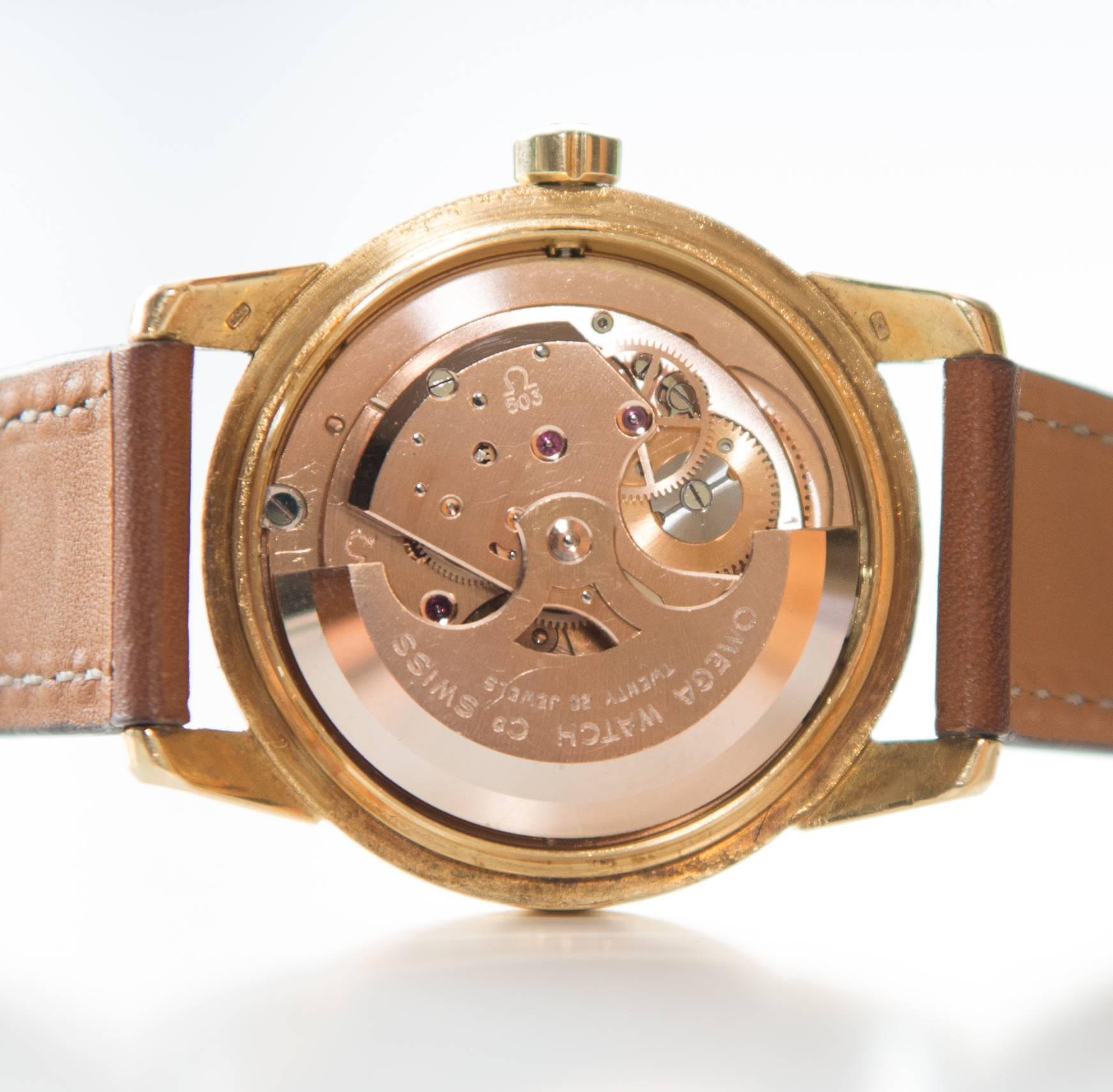 Omega Seamaster Calendar 2849SC 18-Karat Gold, Automatic Wristwatch For Sale 2