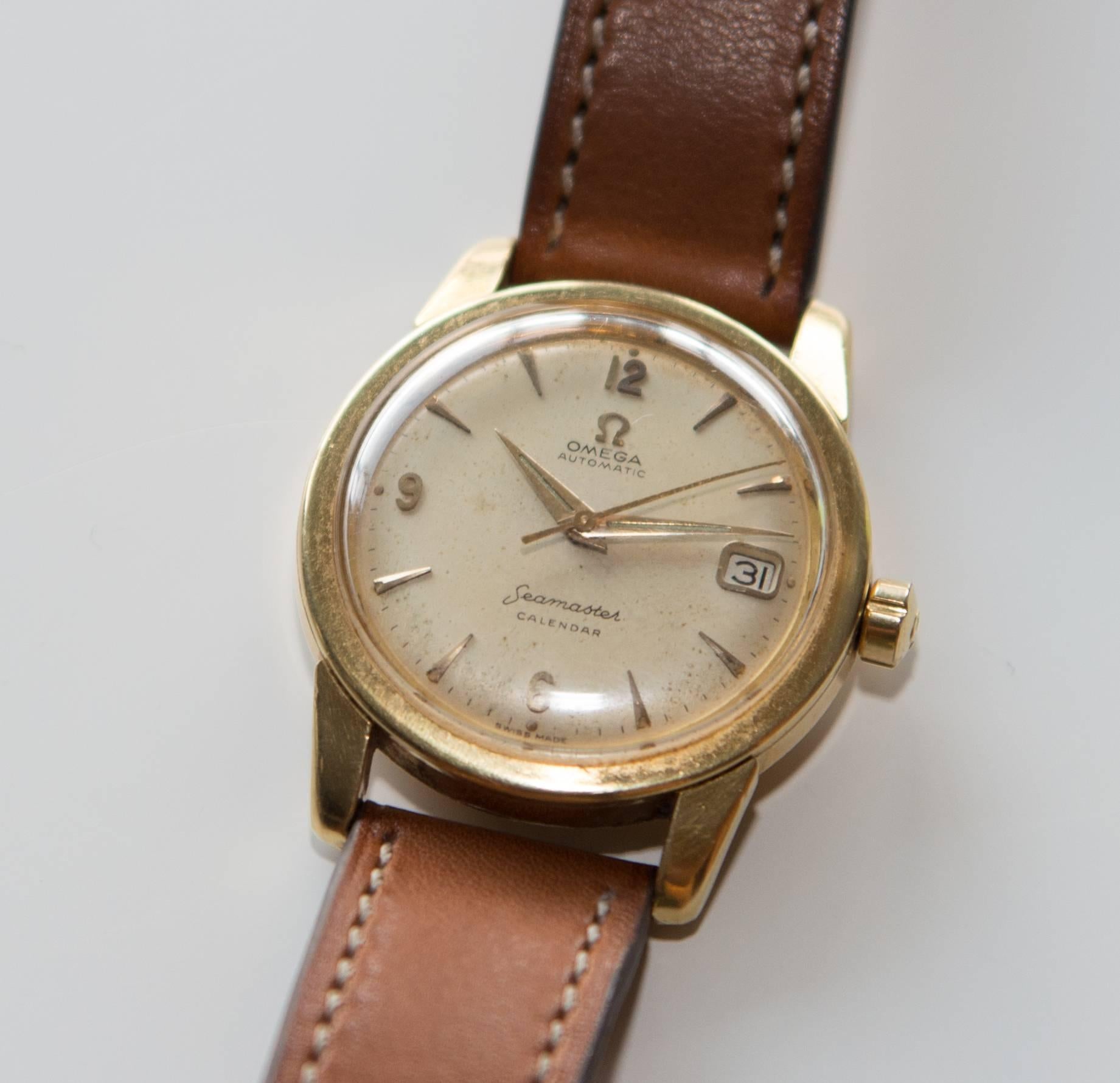 Swiss Omega Seamaster Calendar 2849SC 18-Karat Gold, Automatic Wristwatch For Sale
