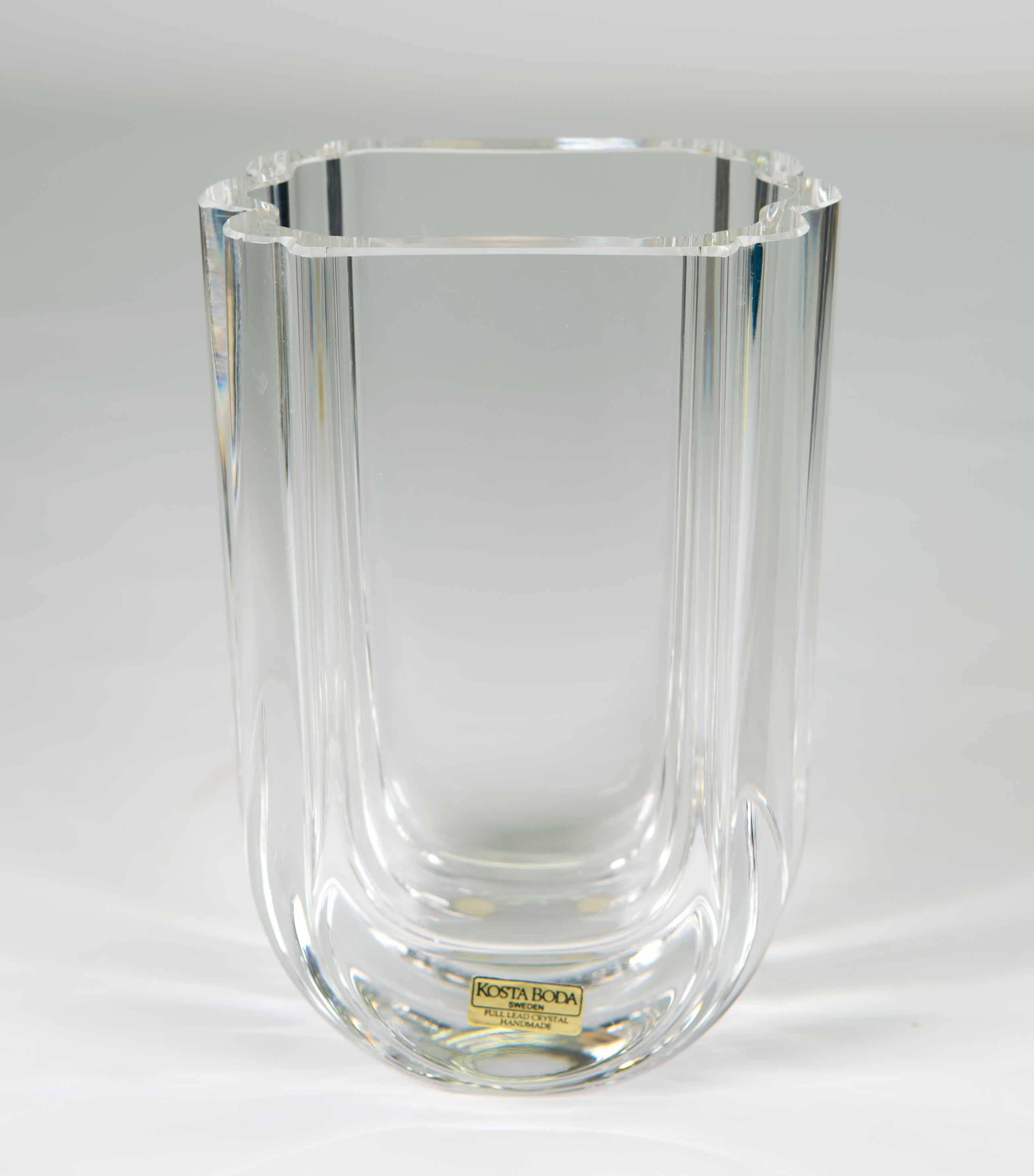 Crystal vase by Kosta Boda. Designed by Göran Warff

Leaded crystal.