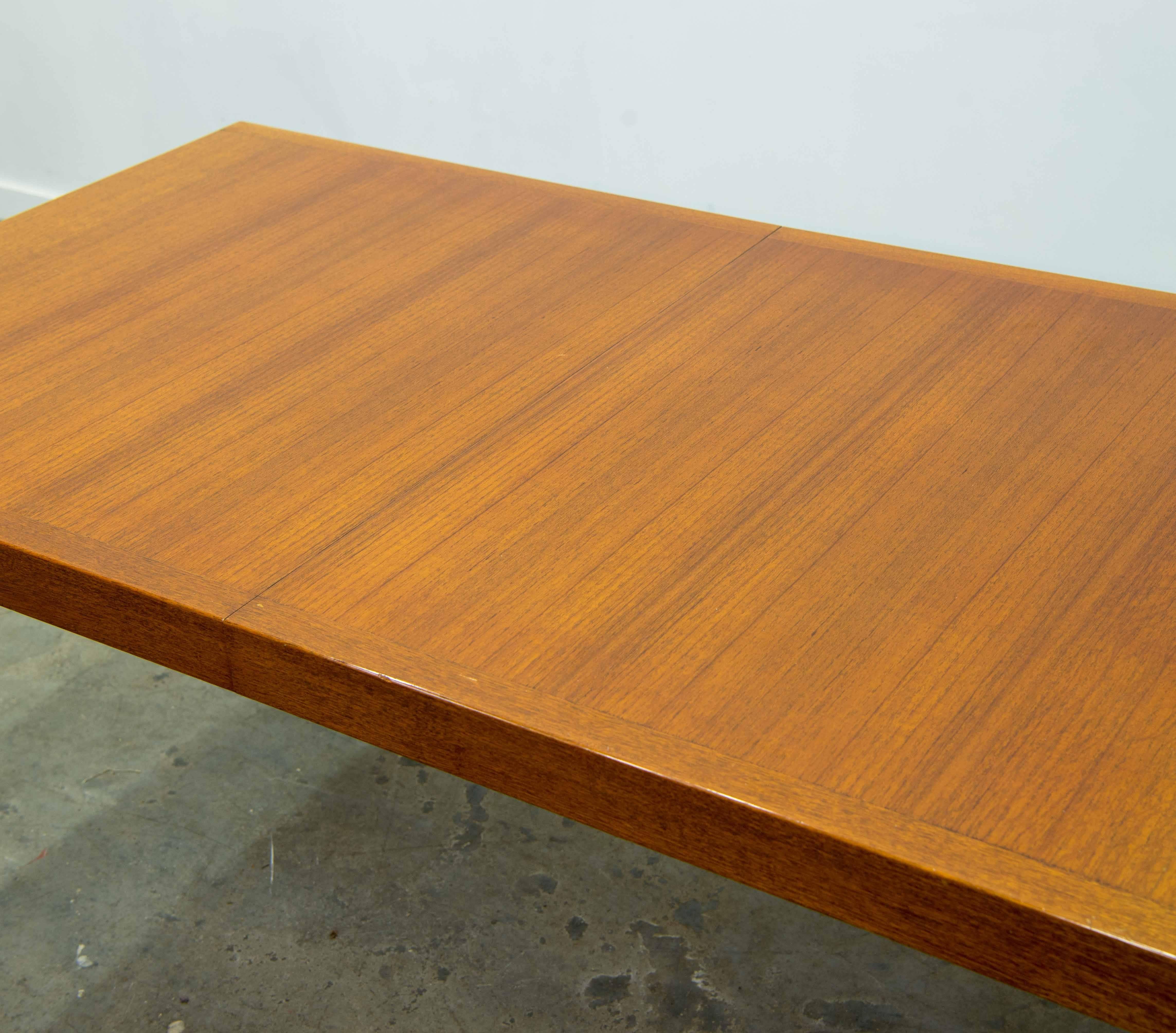 Florence Knoll for Knoll International, Dining Room Table in Walnut 1