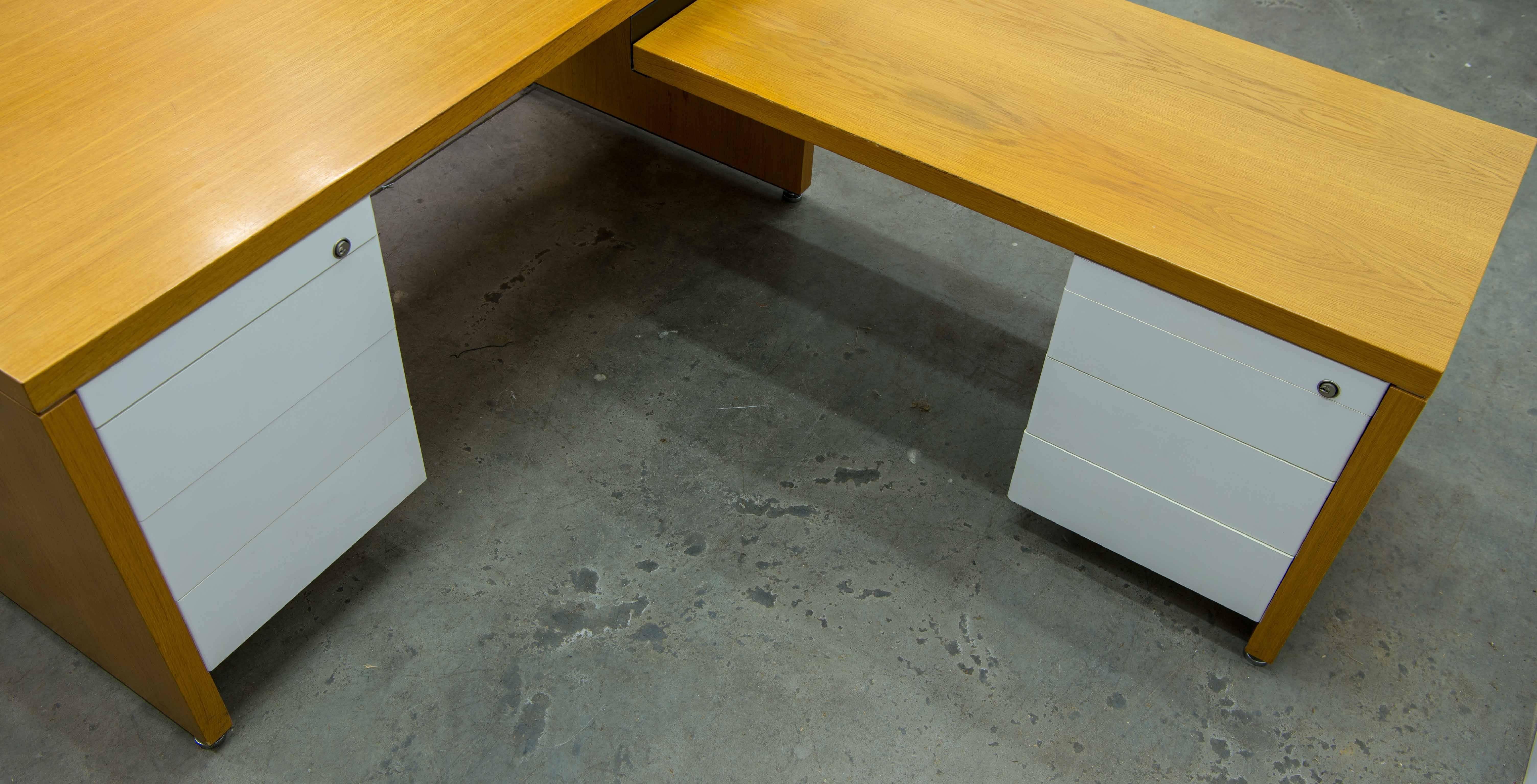 Bill Stephens for Knoll, Desk with Return and Drawer Blocks In Fair Condition For Sale In Wingene, BE