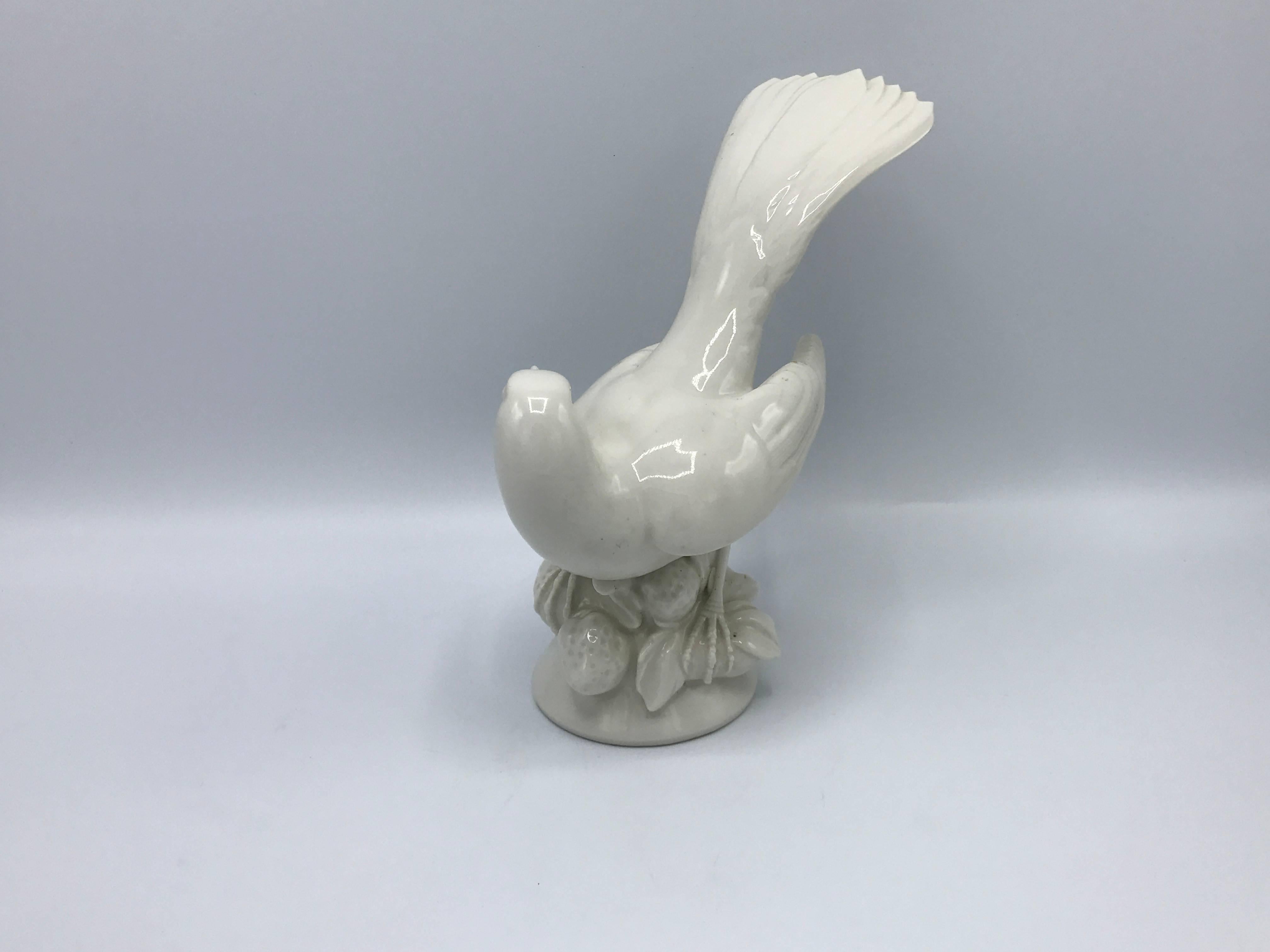 Blanc de Chine Bird Statue In Excellent Condition In Richmond, VA