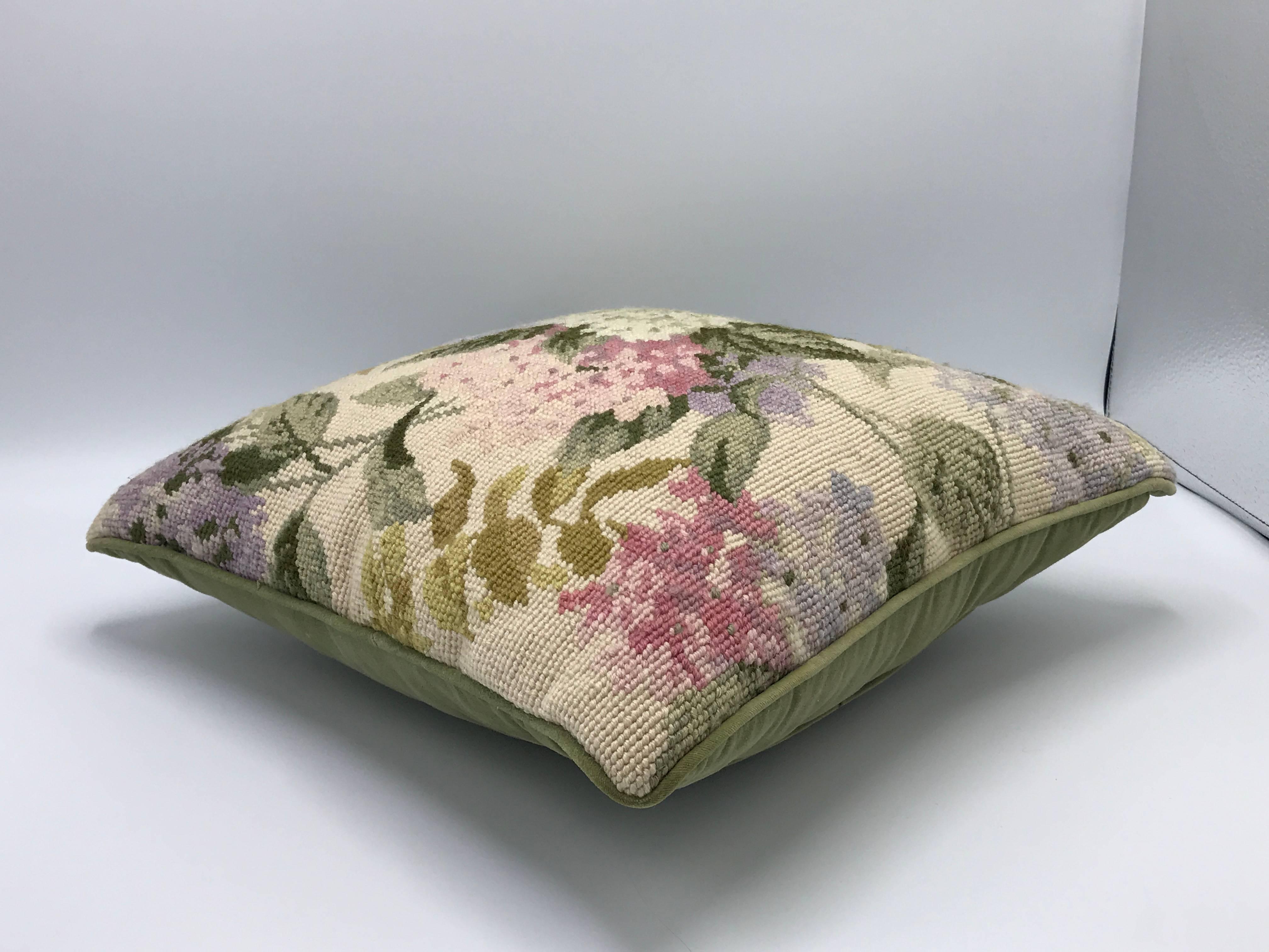 Offered is a gorgeous, 1960s needlepoint pillow with a hydrangea motif. Velvet backing with zipper. Poly-blend insert. 