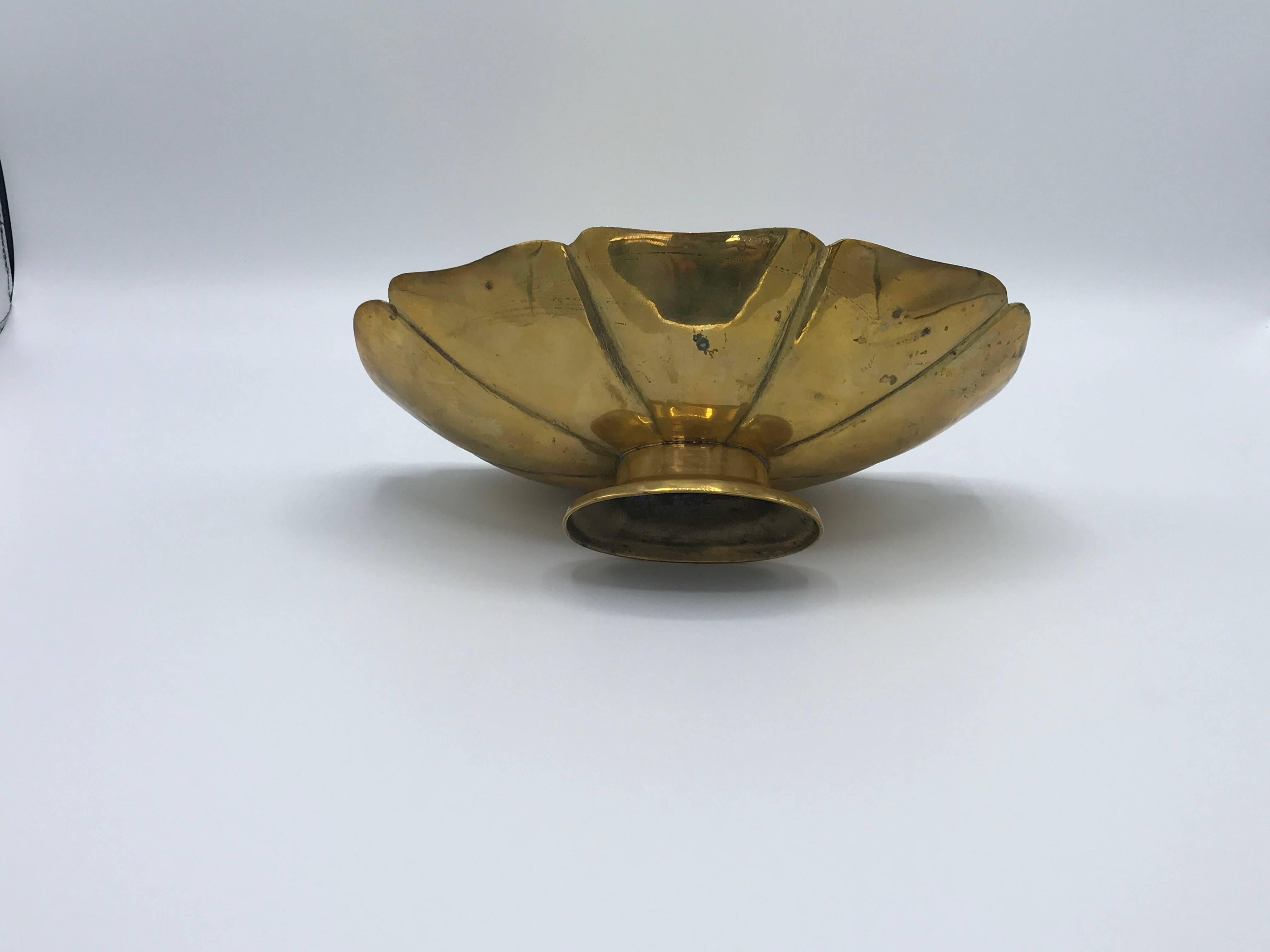 20th Century 1960s Brass Scalloped Bowl on Pedestal
