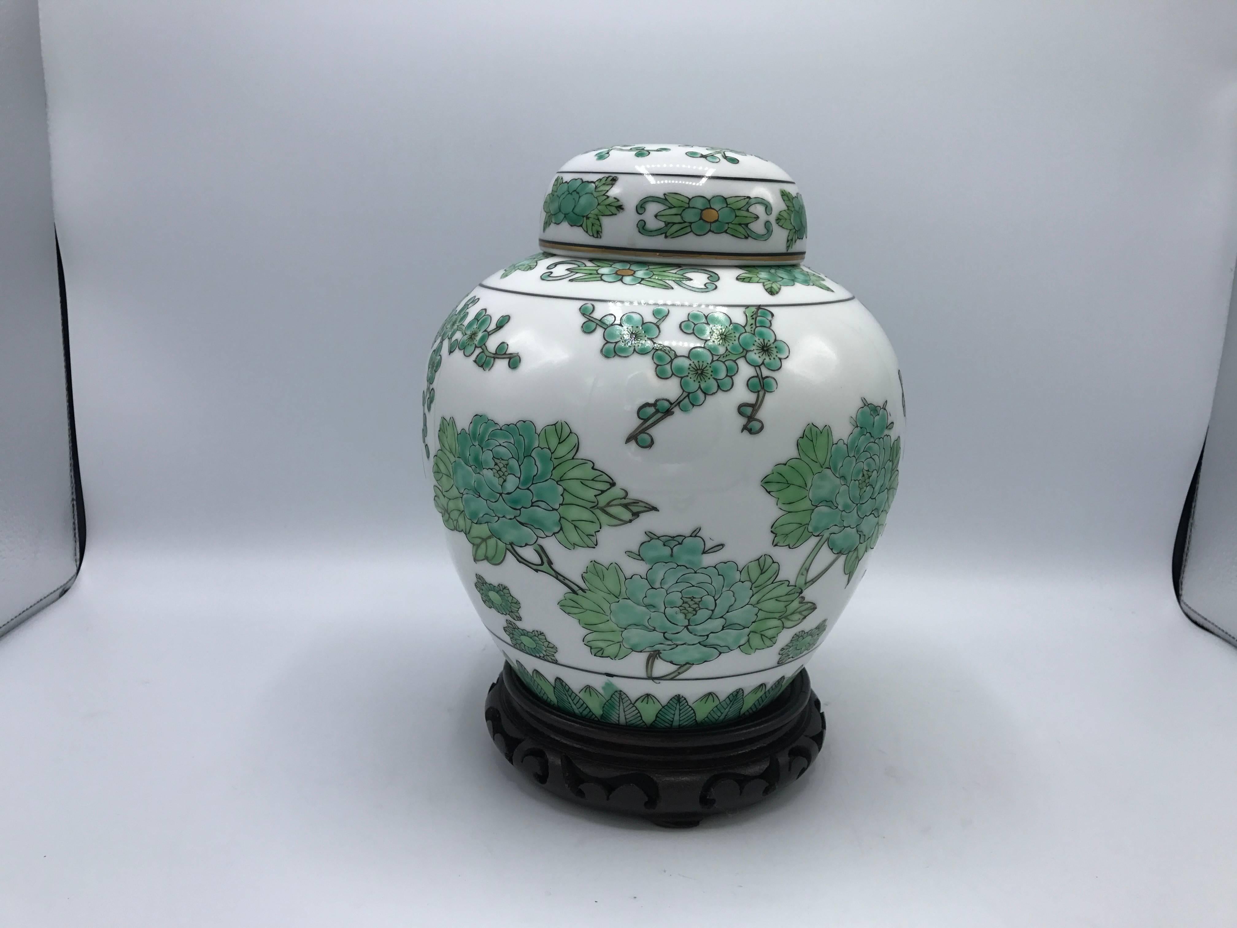 Chinoiserie 1960s Gold Imari Green, White, and Gold Peacock Motif Ginger Jar on Wood Stand