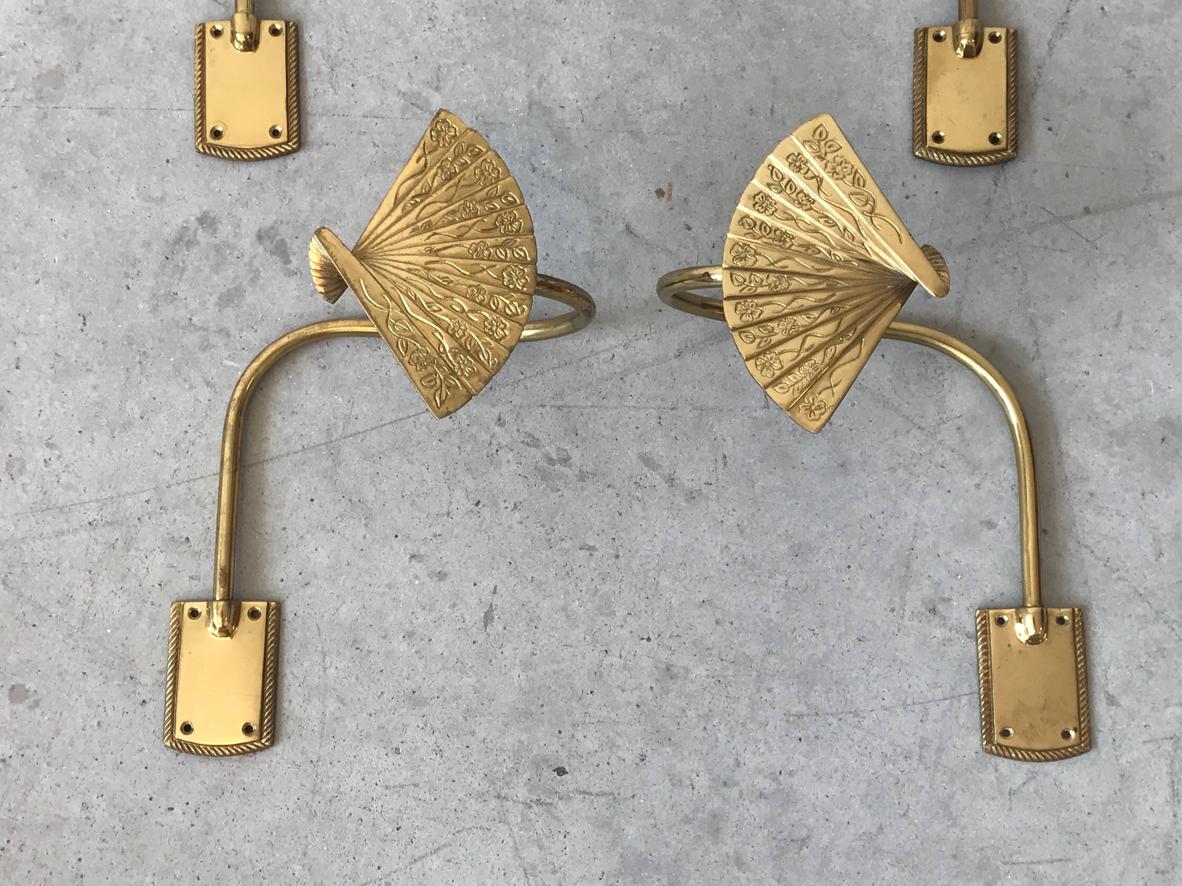 1960s Brass Chinoiserie Fan Curtain Tie Backs, Pair In Good Condition In Richmond, VA