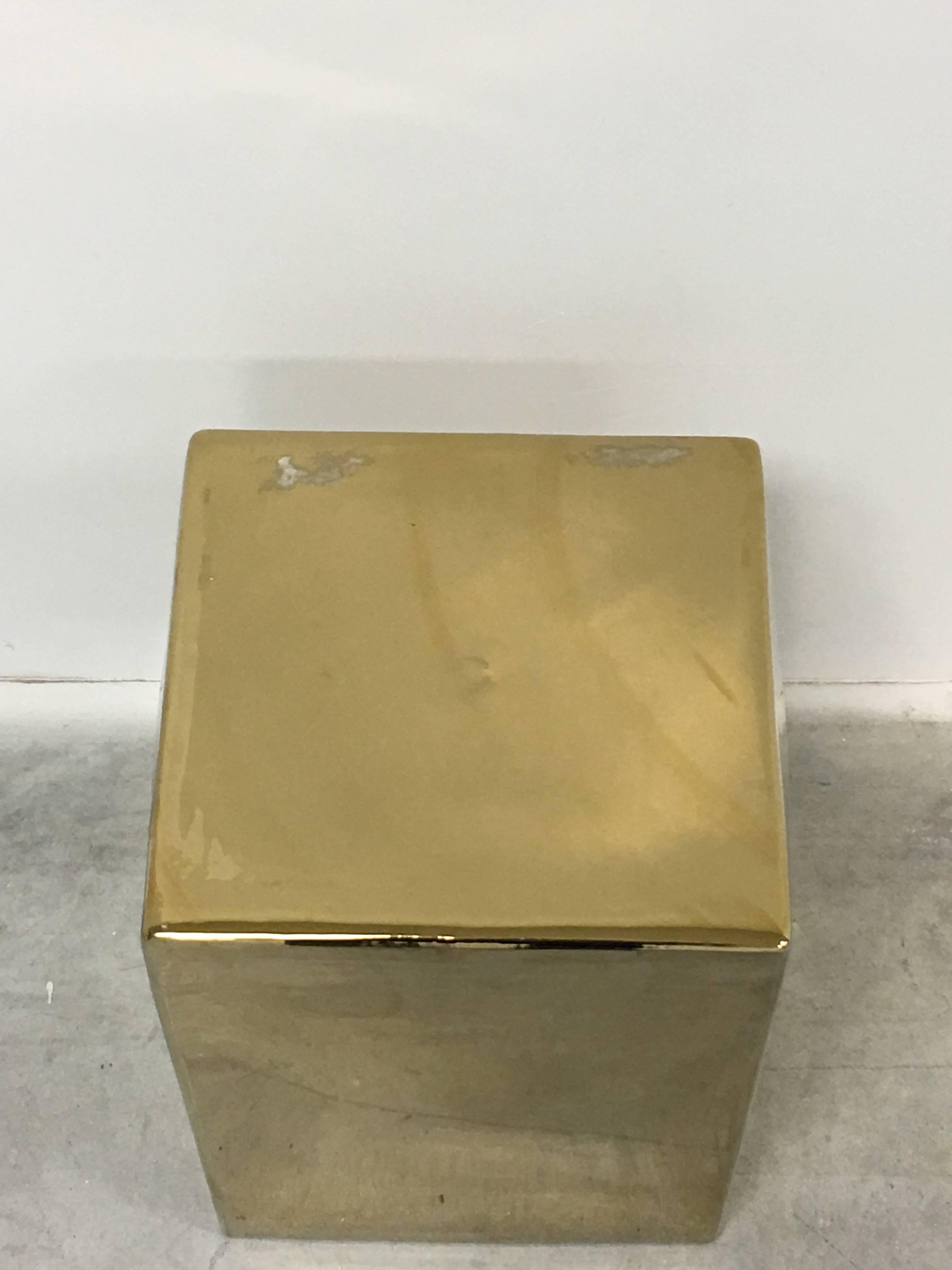 Modern Gold Stool Side Table In Excellent Condition In Richmond, VA