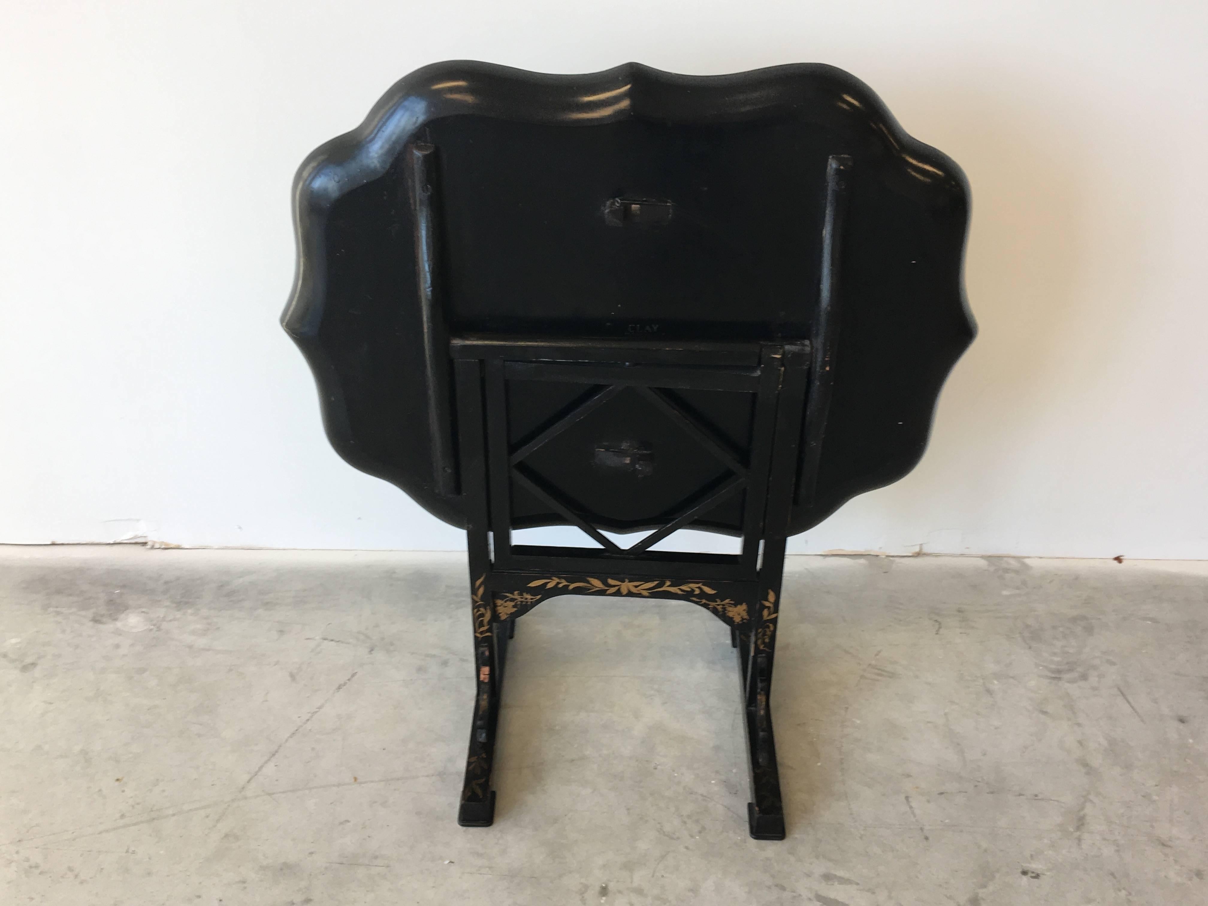 19th Century Japanned Black and Gold Lacquered Tilt-Top Table In Good Condition In Richmond, VA