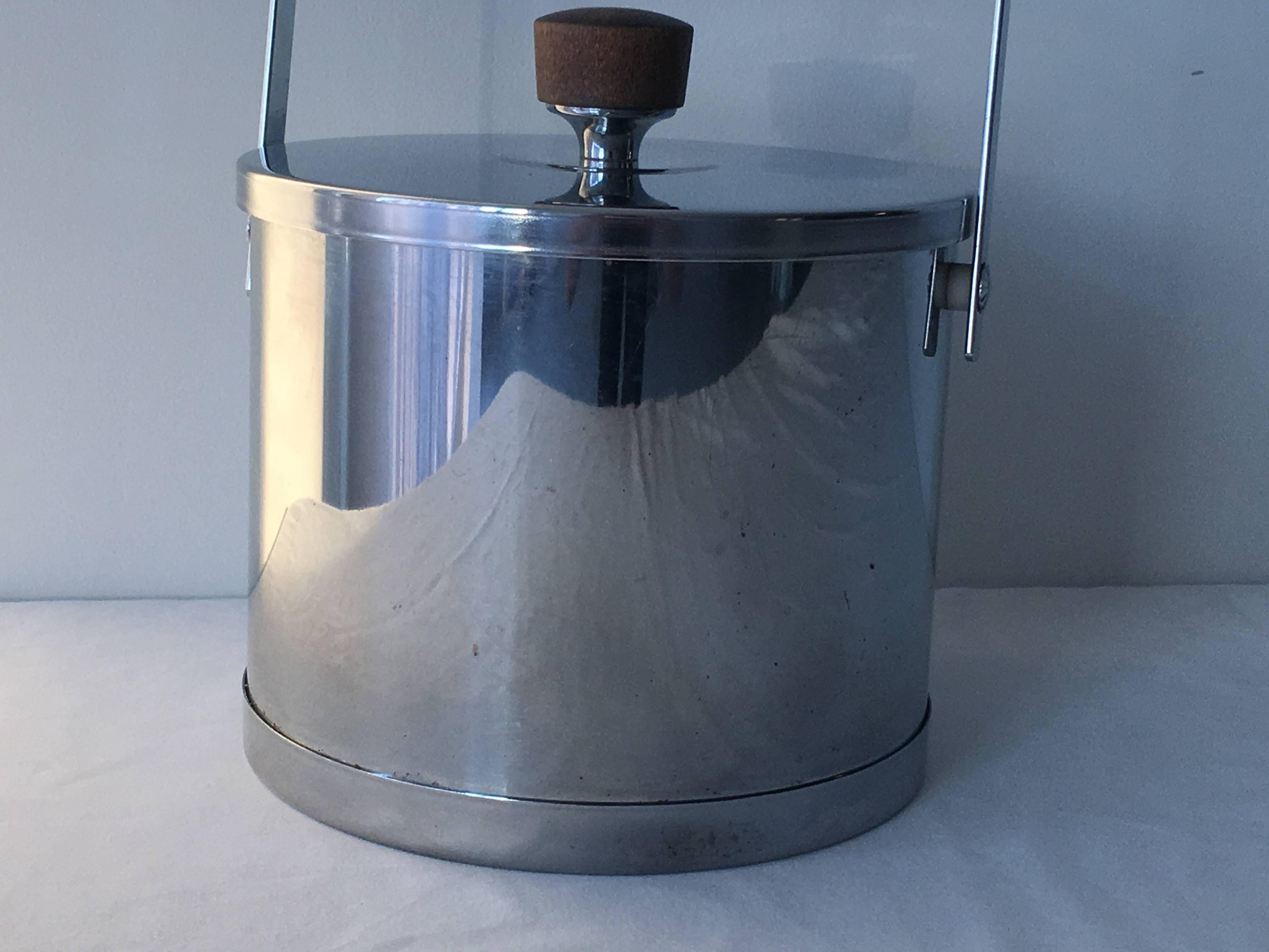 1960s Modern Chrome and Teak Ice Bucket In Excellent Condition In Richmond, VA