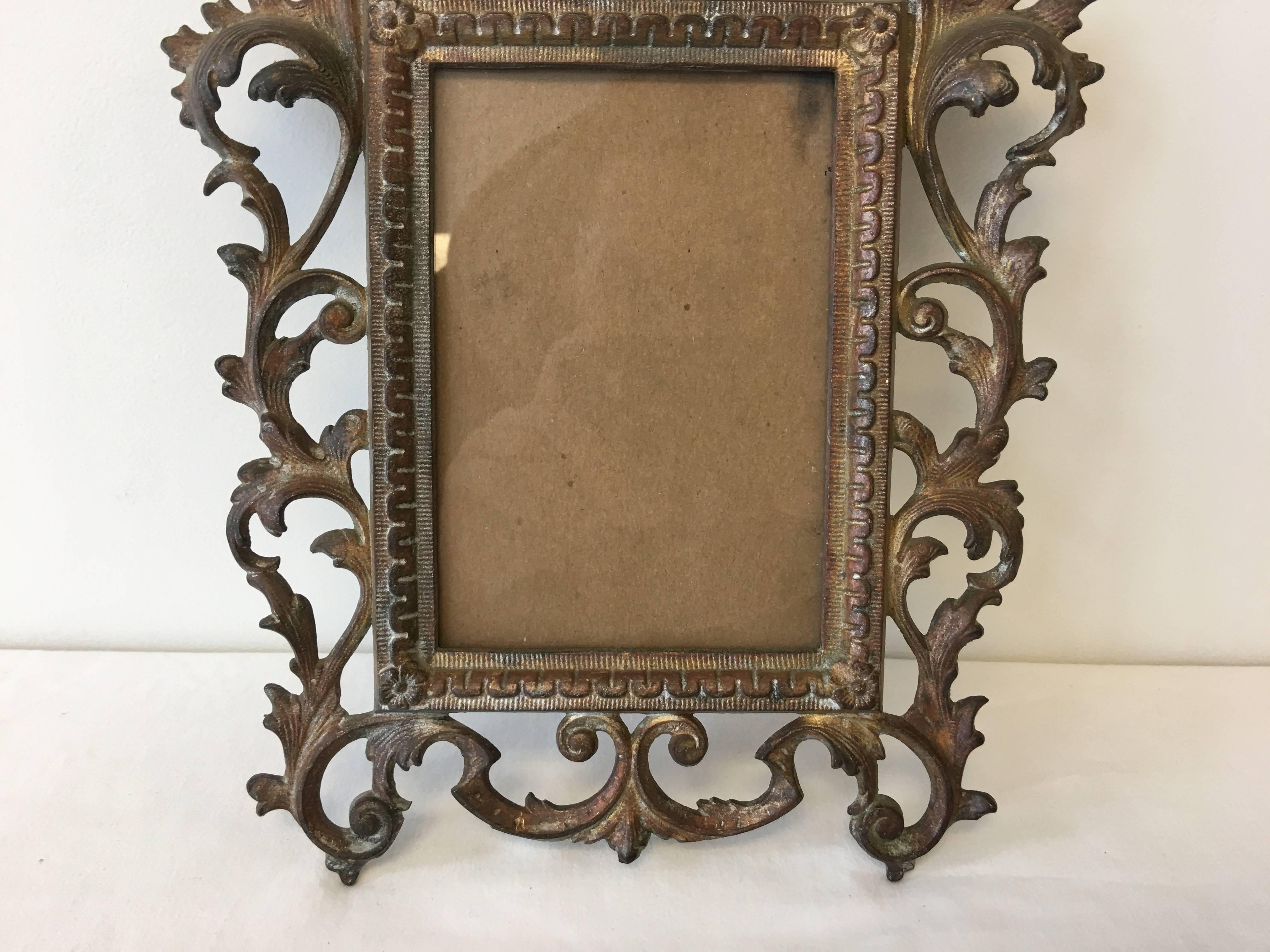 standing picture frames