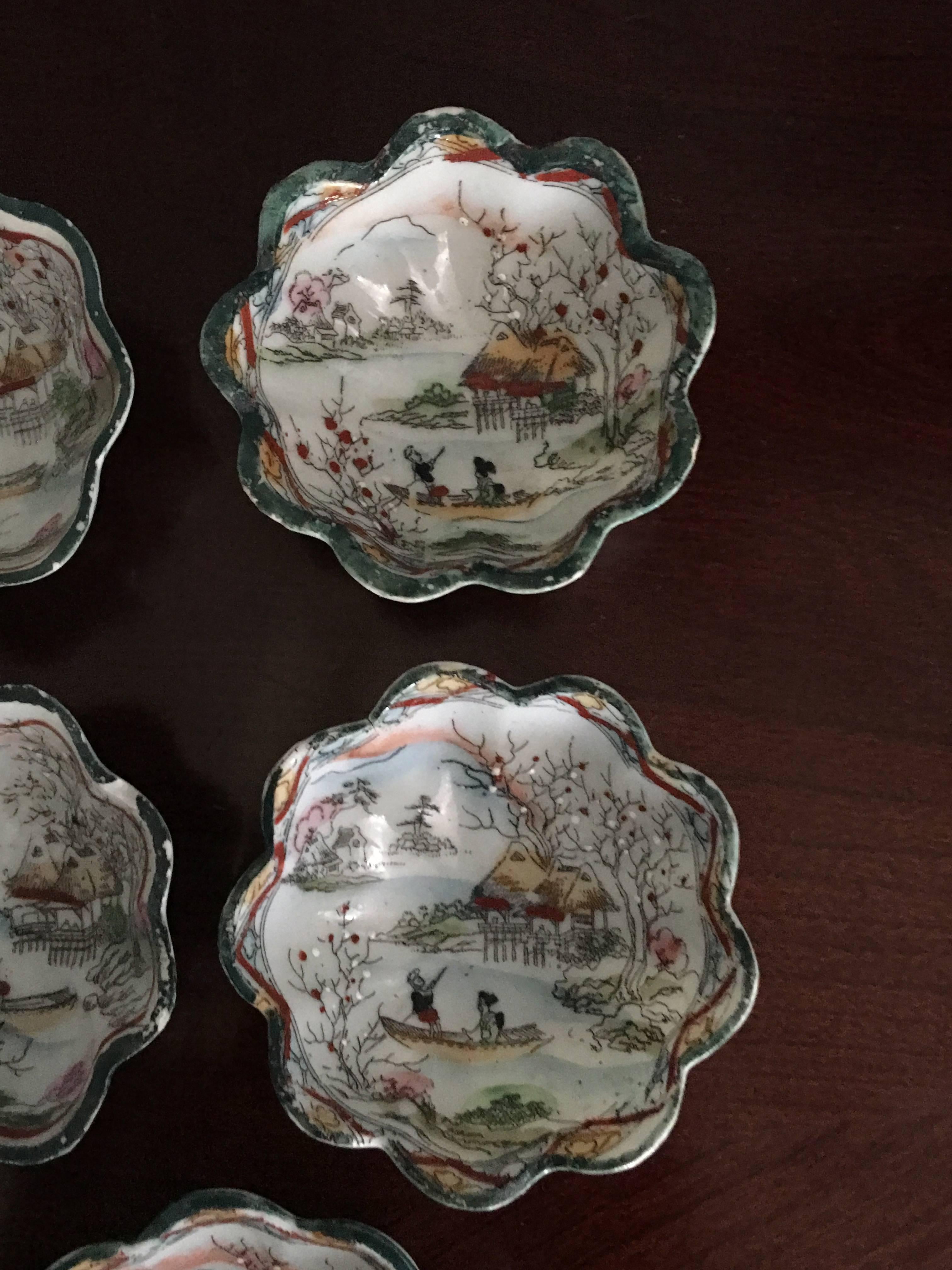 Chinese Export 19th Century Asian Decorative Bowls with Ornate Hand-Painted Design, Set of Five